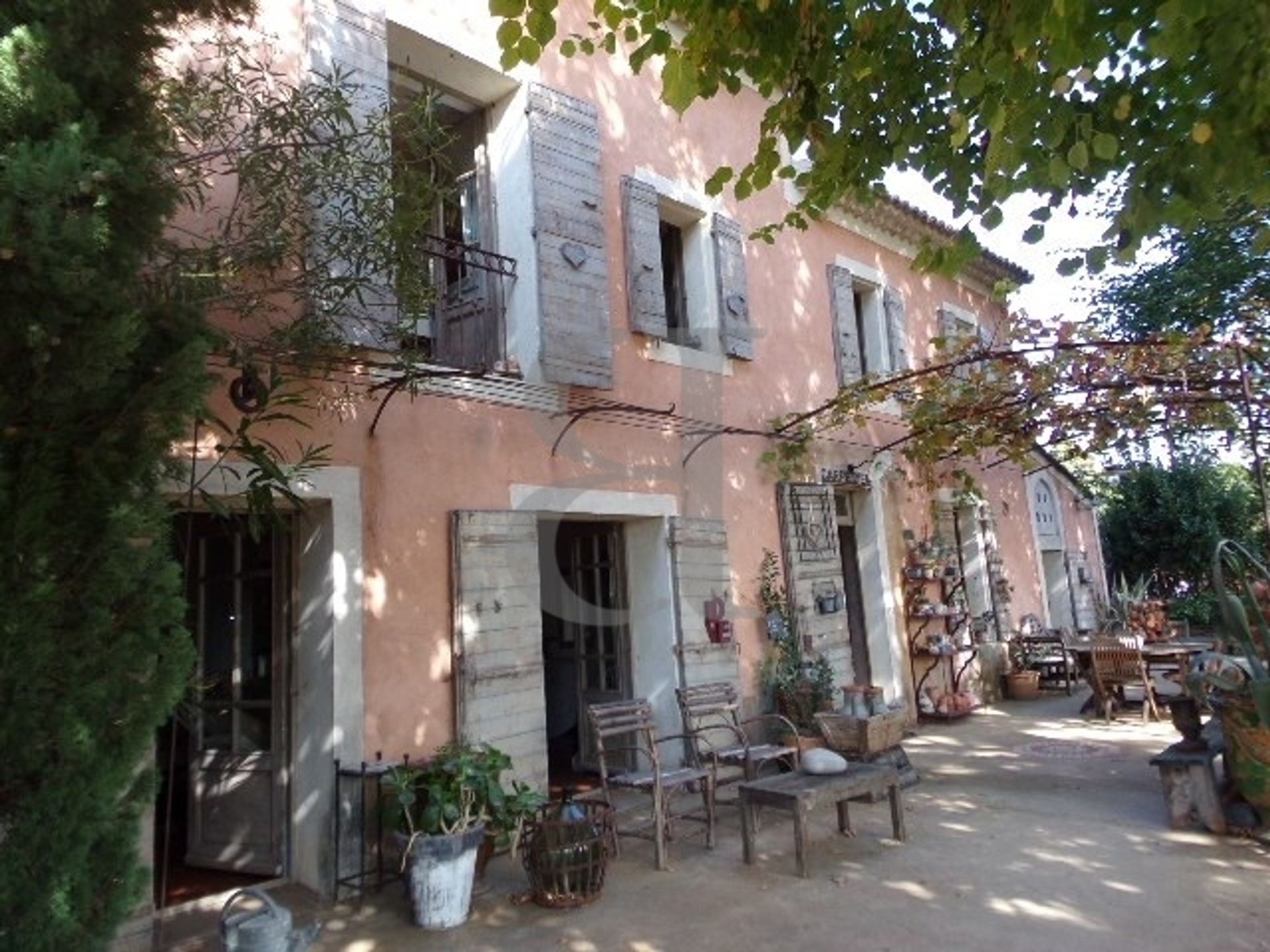 House in Pernes-les-Fontaines, Provence-Alpes-Côte d'Azur 10889909