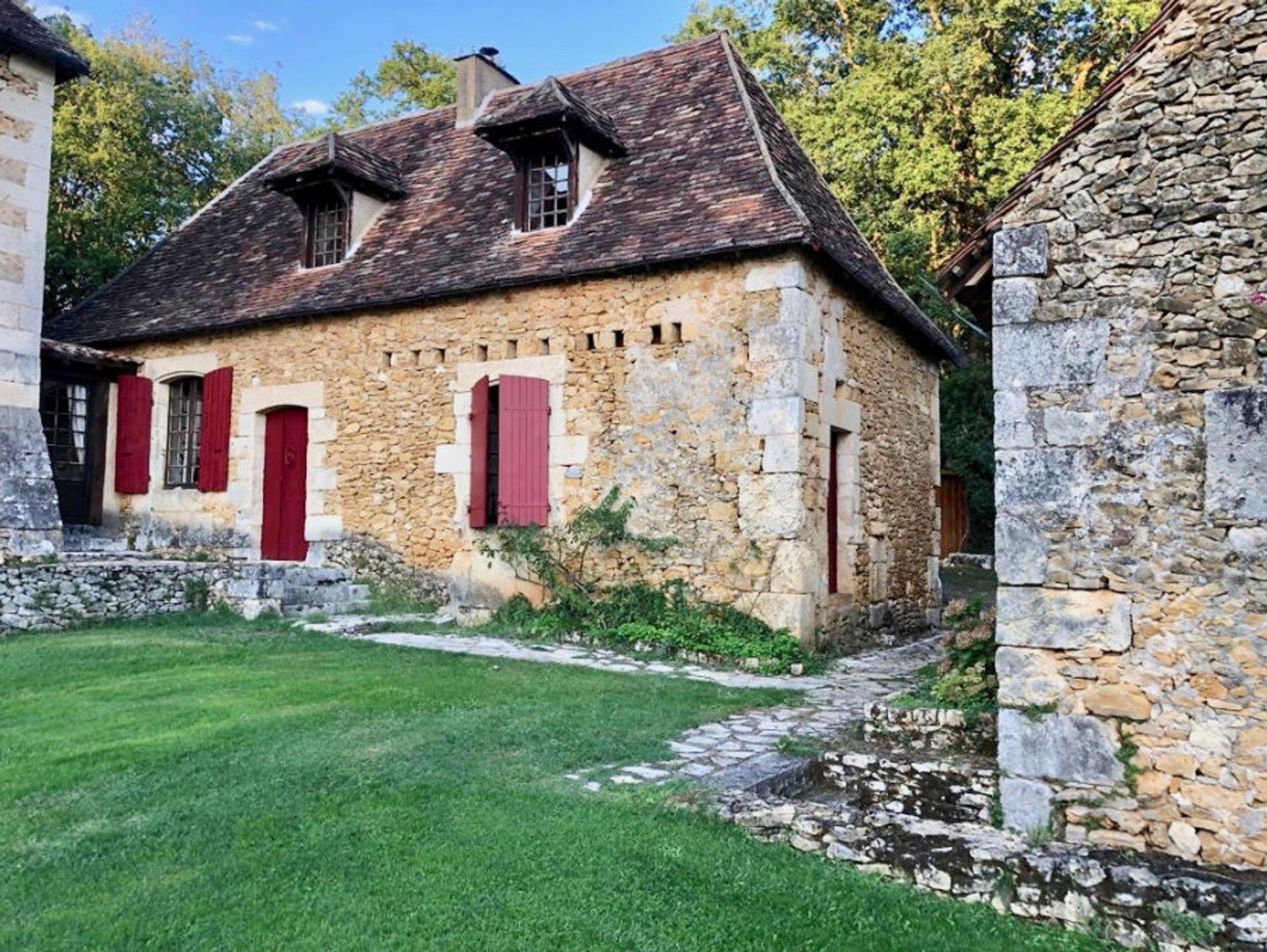 بيت في Campsegret, Nouvelle-Aquitaine 10889985