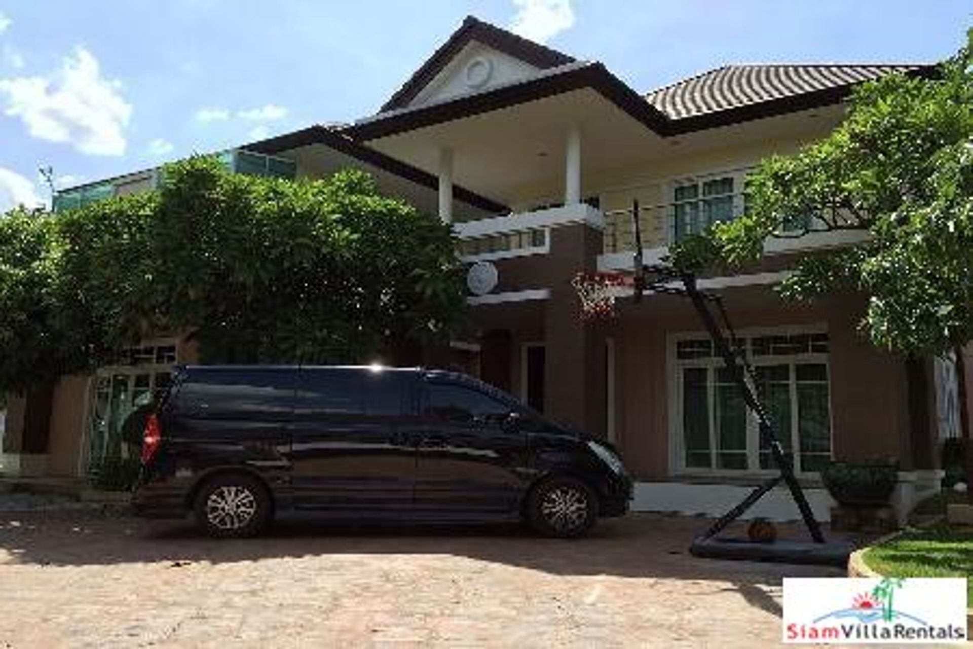 Haus im Ban Khlong Samrong, Samut Prakan 10890105