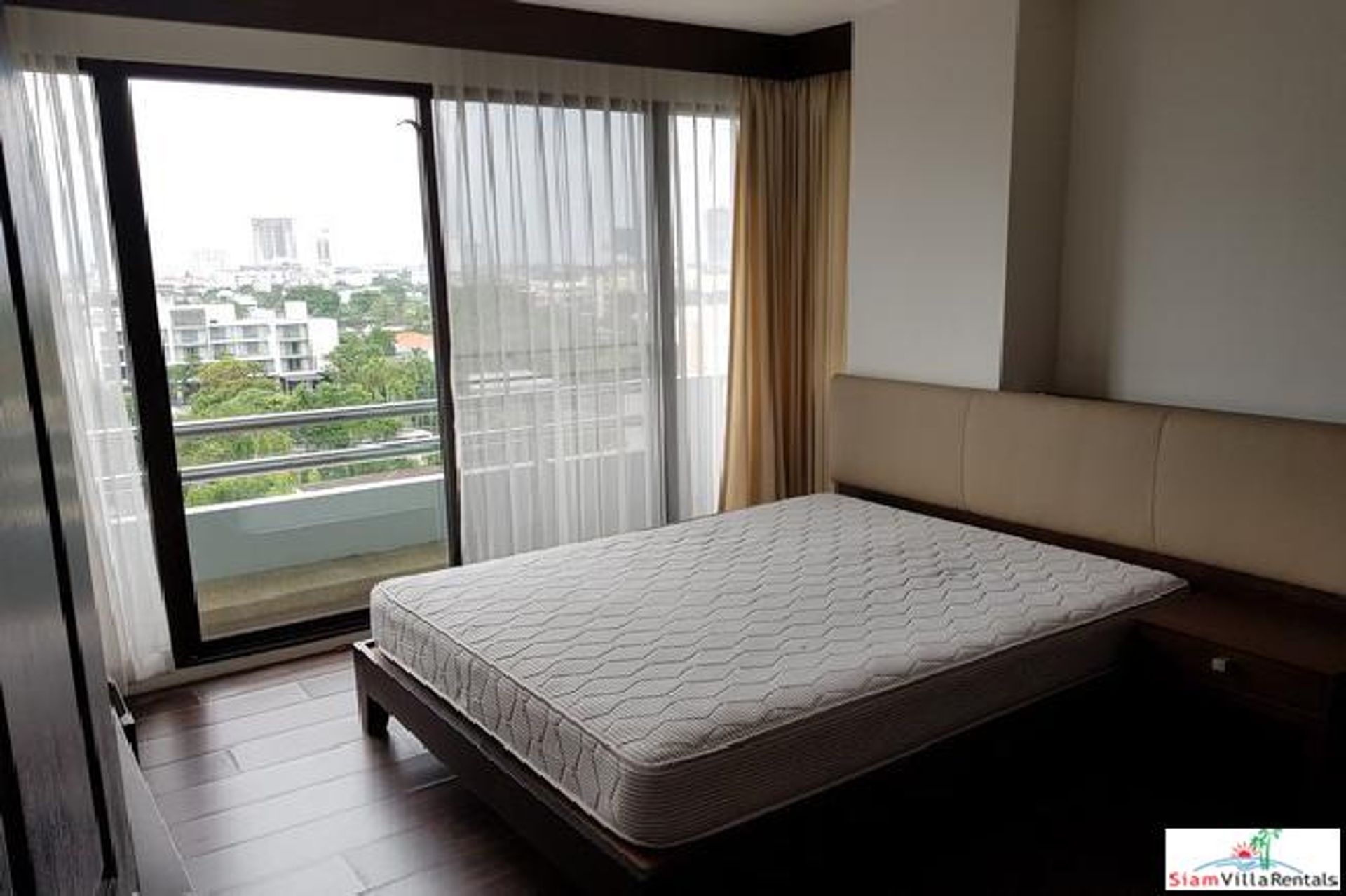 Condominium in Watthana, Krung Thep Maha Nakhon 10890130