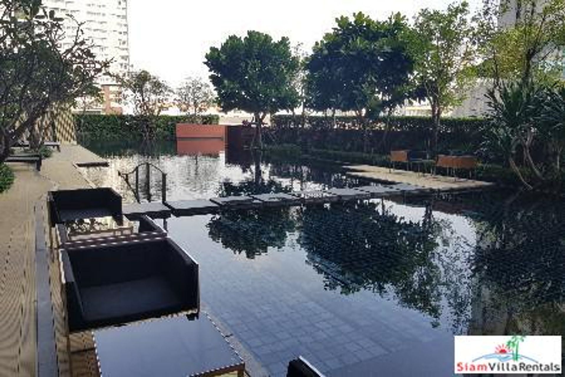 Condominium in Phra Khanong, Krung Thep Maha Nakhon 10890138