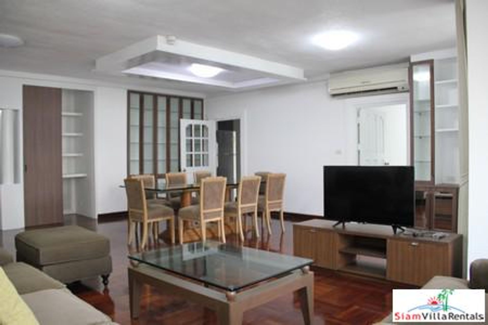 Condominium in Pathum Wan, Krung Thep Maha Nakhon 10890173