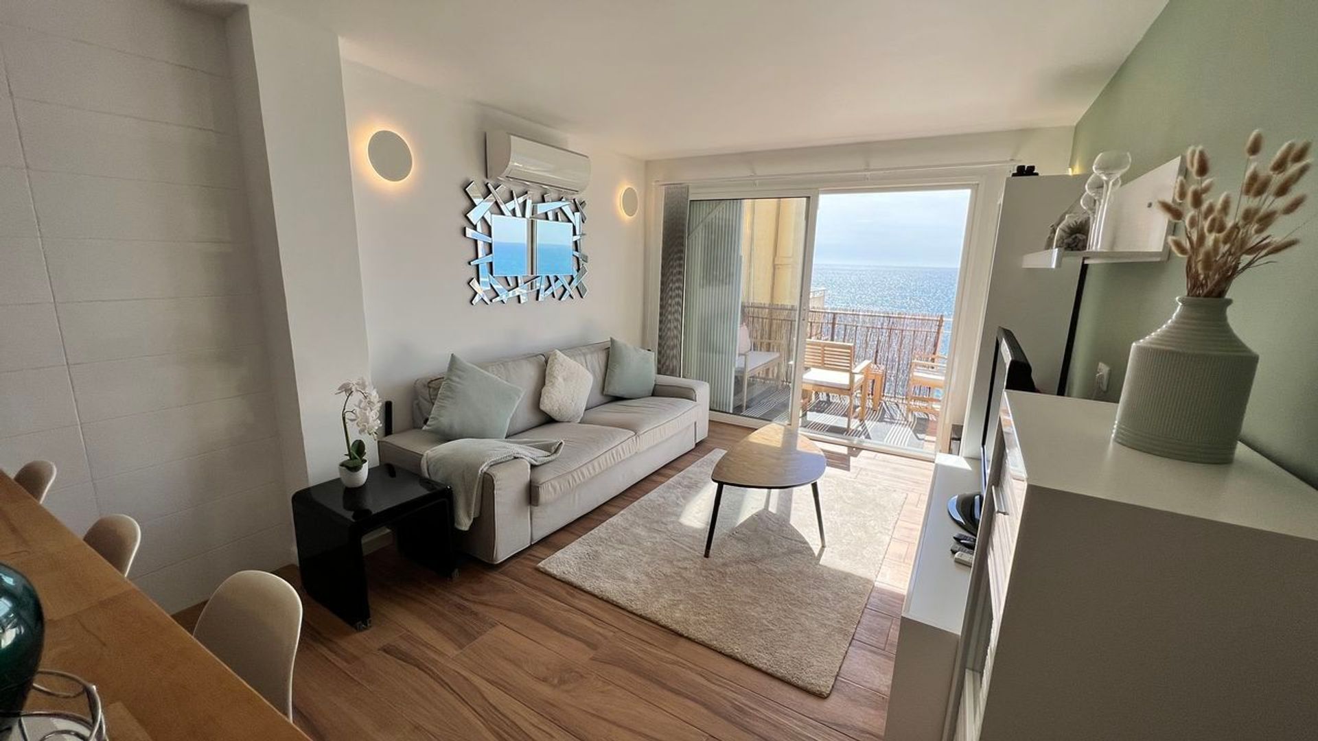 Condominium in Torrevieja, Valencian Community 10890275