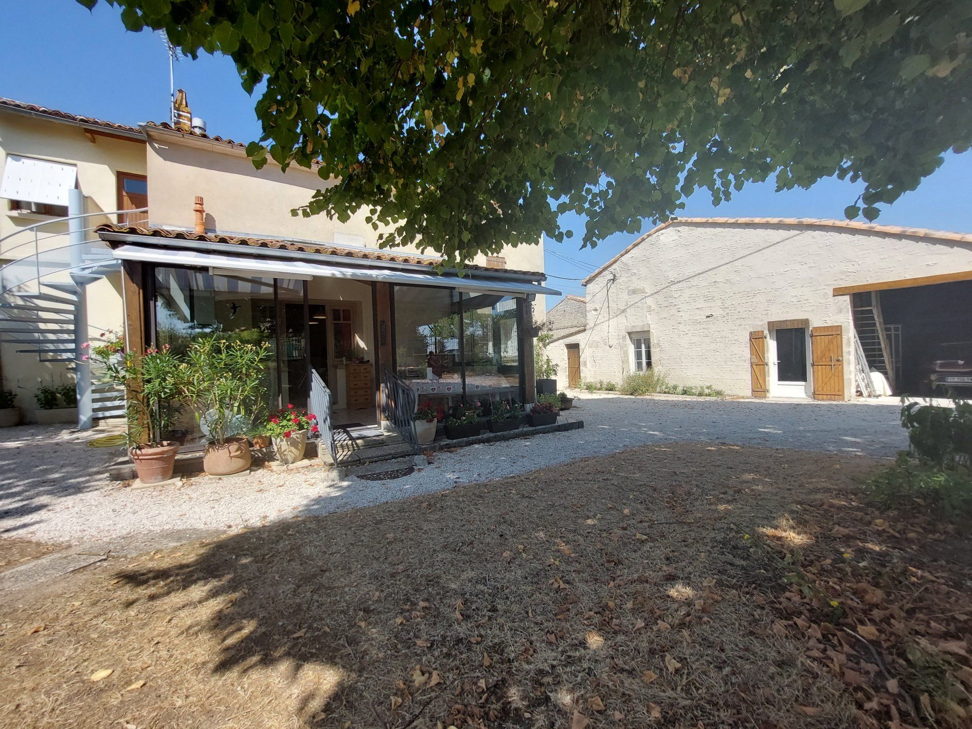 casa no Romazieres, Nouvelle-Aquitaine 10890278