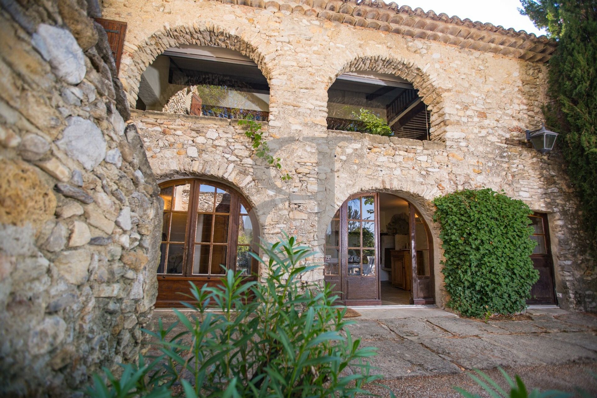 Talo sisään Vaison-la-Romaine, Provence-Alpes-Côte d'Azur 10890341