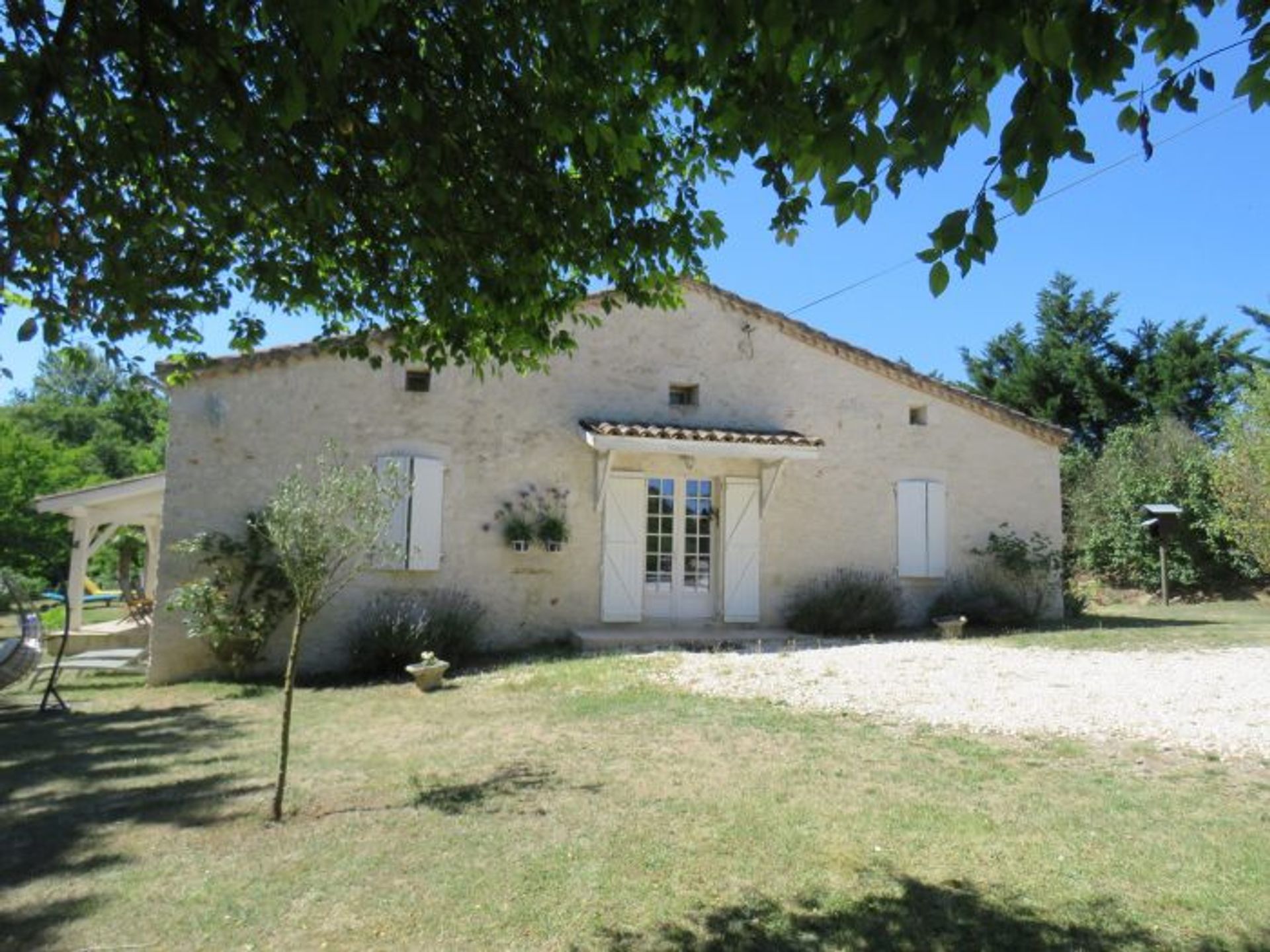 House in Saint-Clar, Occitanie 10890347