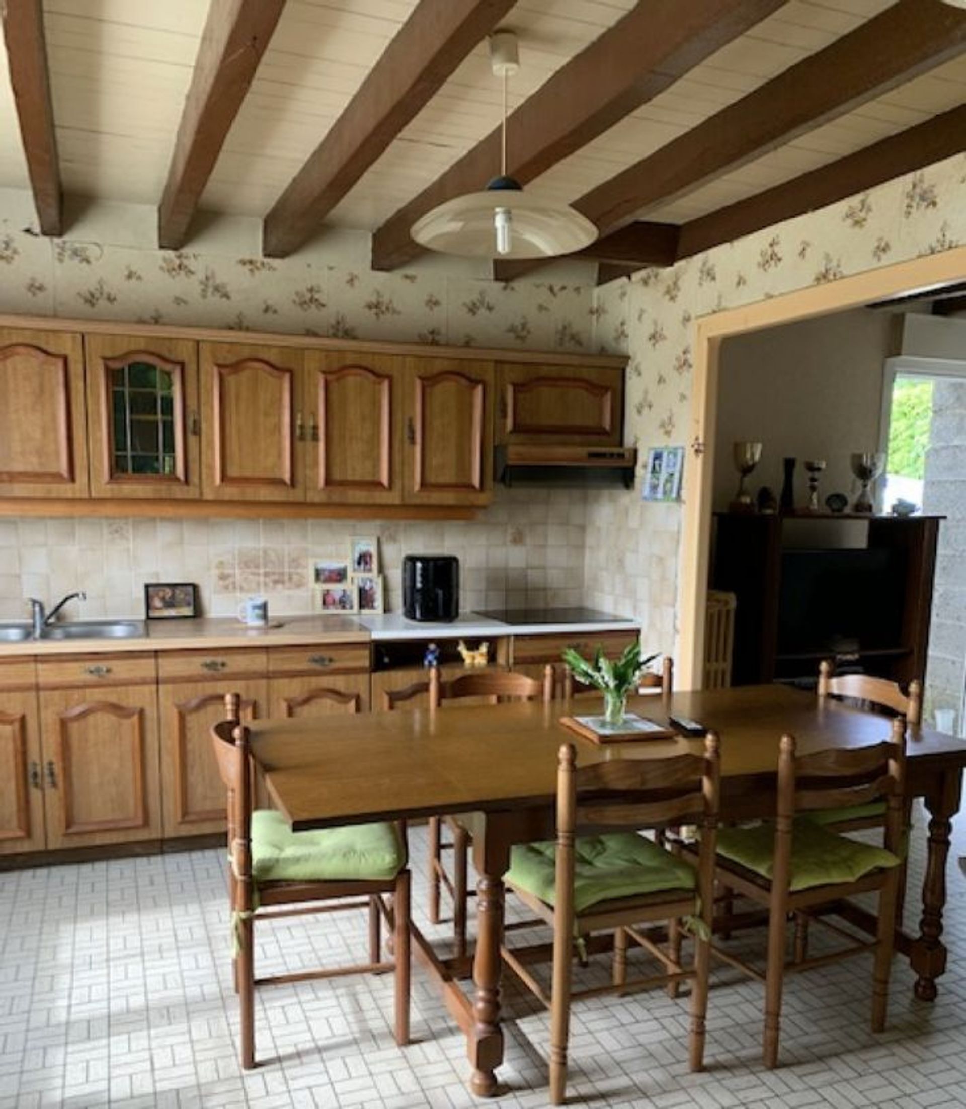 公寓 在 Ambrieres-les-Vallees, Pays de la Loire 10890388