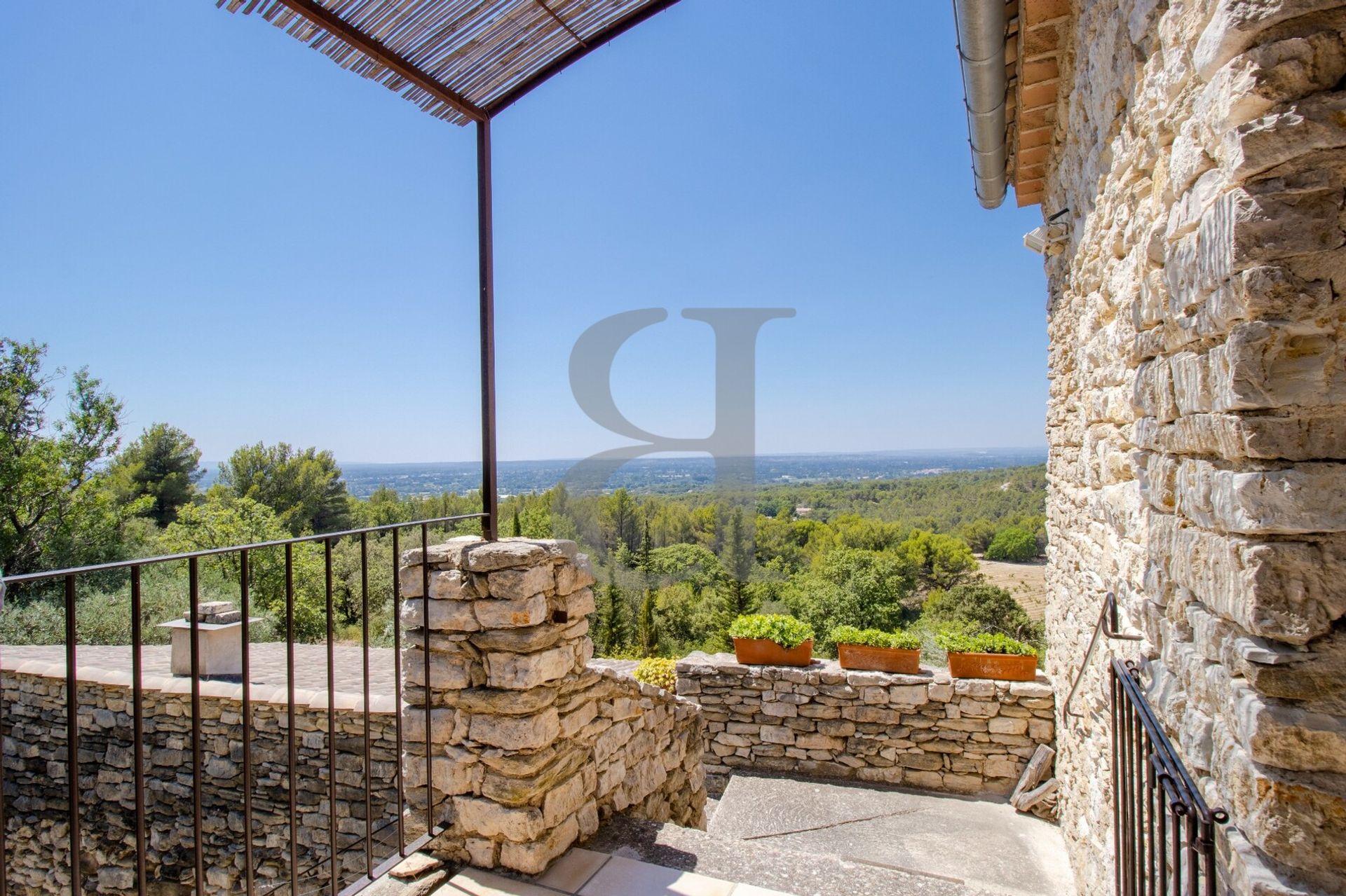 אַחֵר ב L'Isle-sur-la-Sorgue, Provence-Alpes-Côte d'Azur 10890404