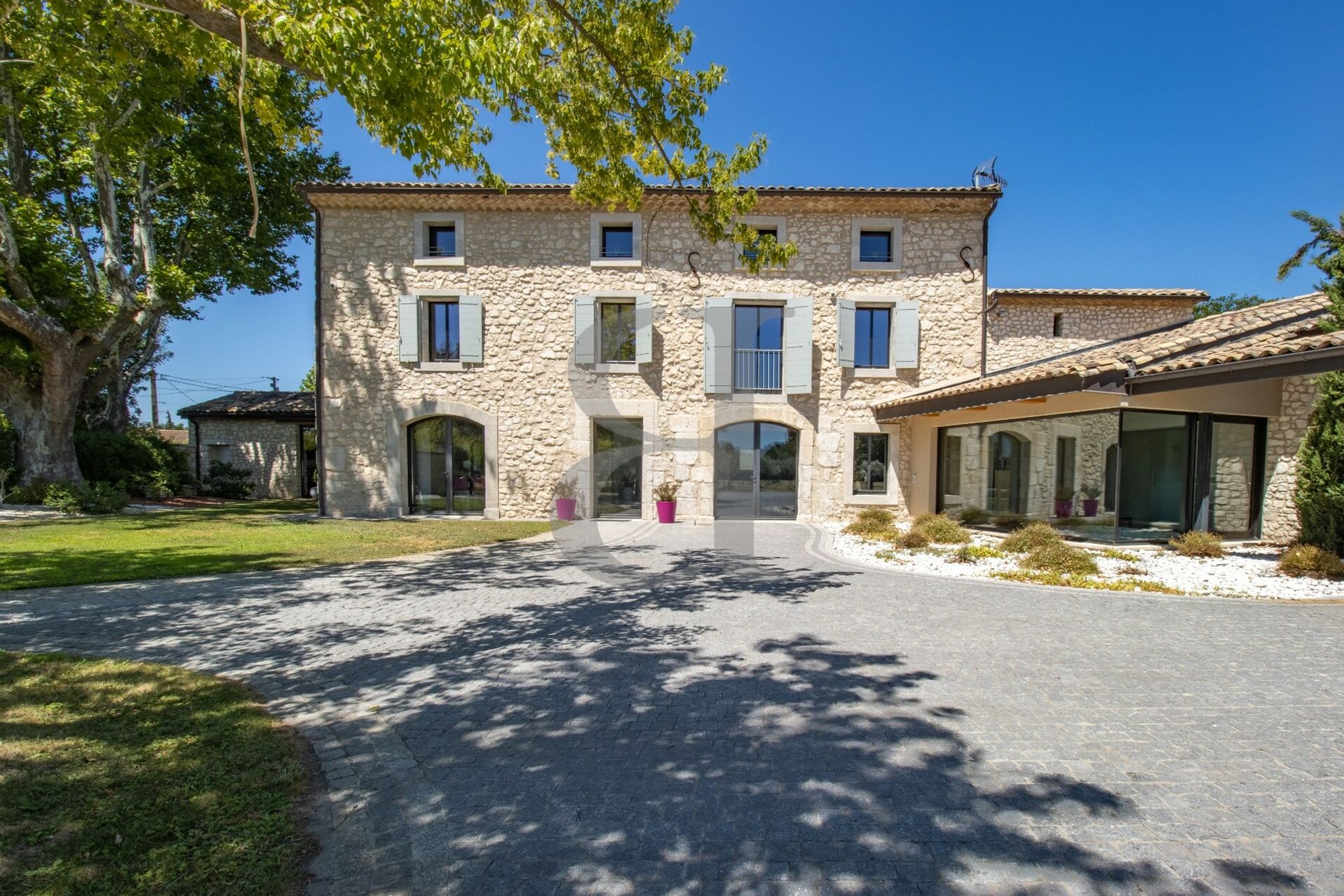 Lain di L'Isle-sur-la-Sorgue, Provence-Alpes-Cote d'Azur 10890413