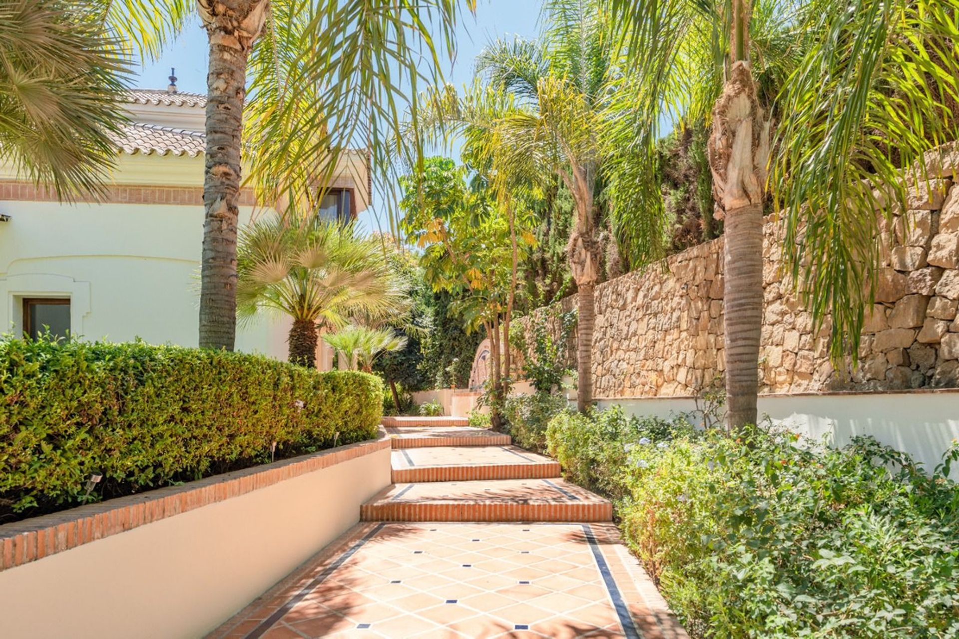 House in Marbella, Andalucía 10890480