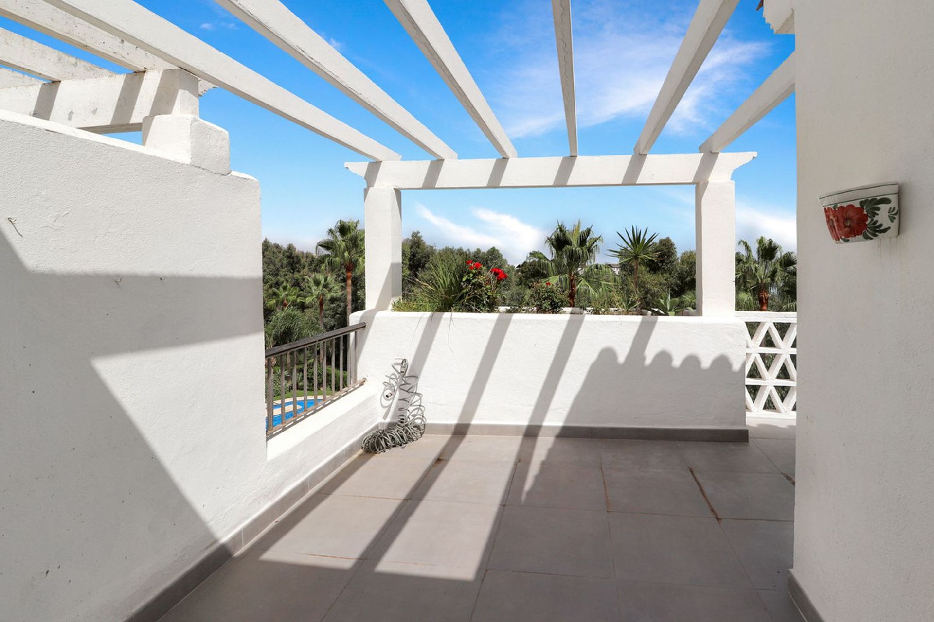 Condominium in Casares, Andalusia 10890510