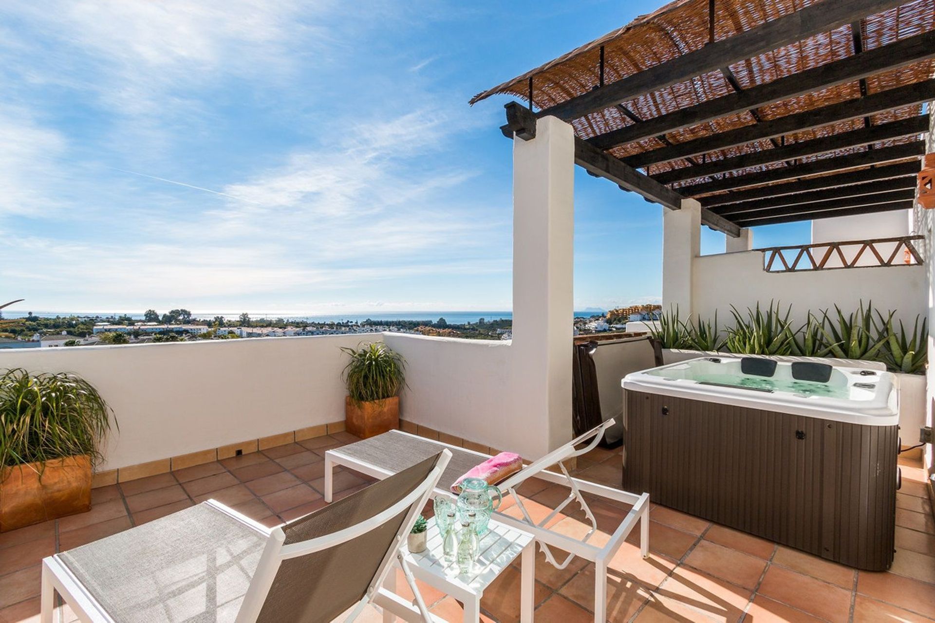 Condominium dans Estepona, Andalousie 10891154