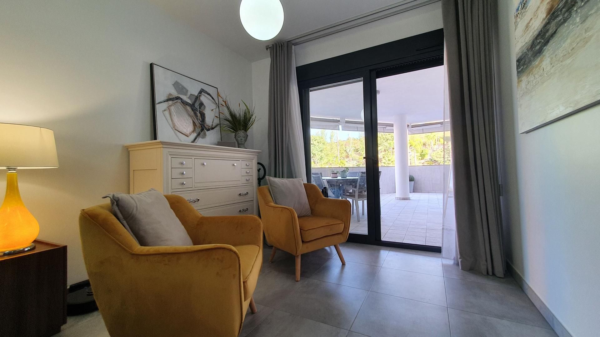 Condominium in Alhaurín el Grande, Andalucía 10891161