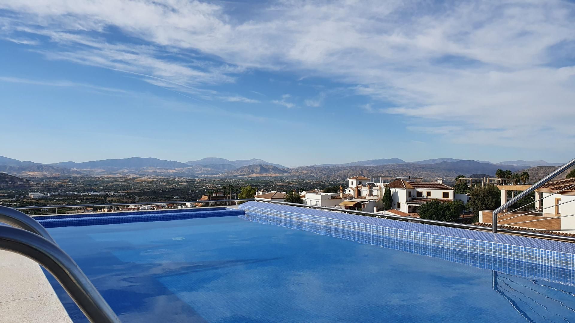 Condominium in Alhaurin el Grande, Andalusia 10891161