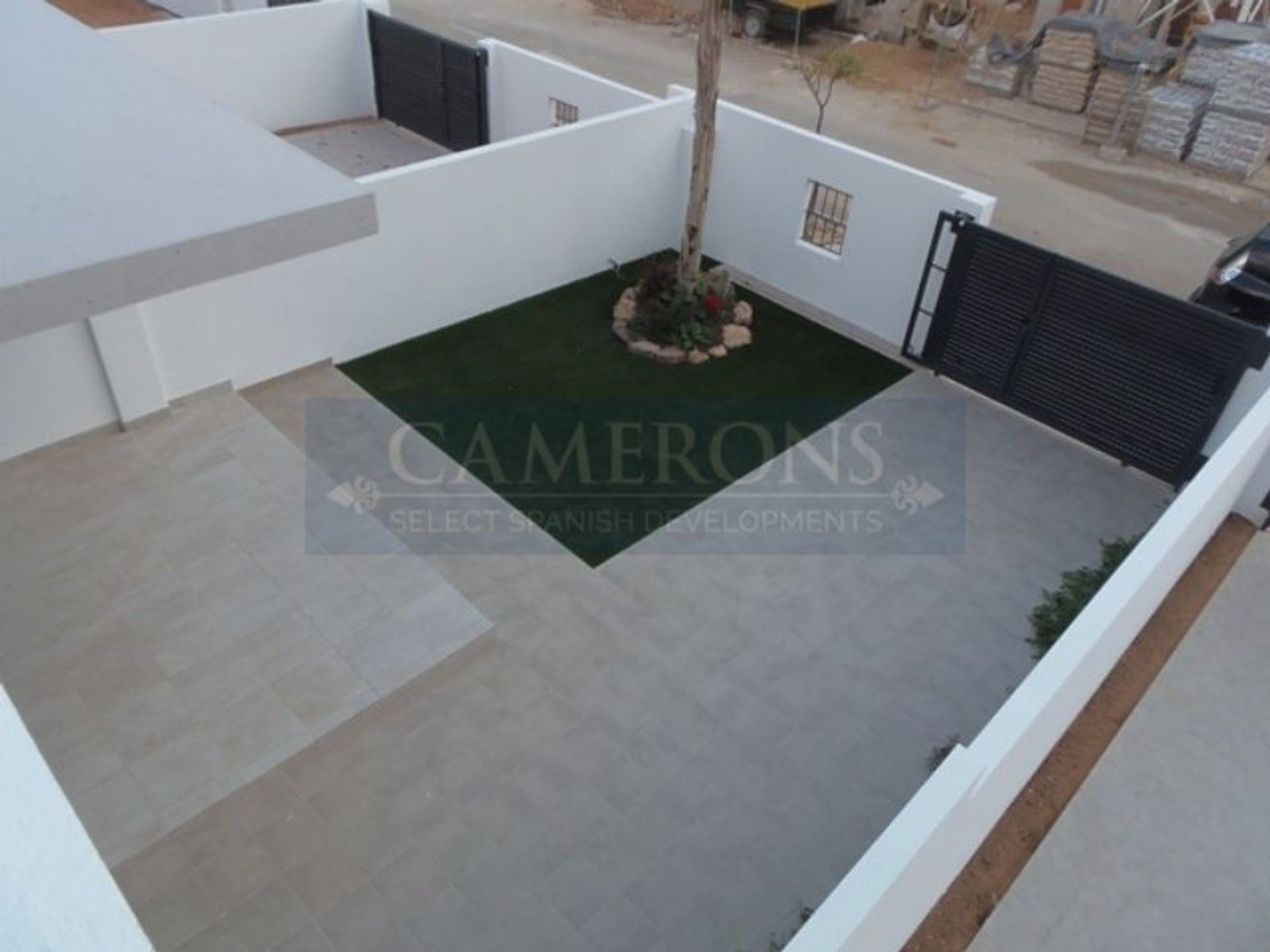 Condominium in Mil Palmeras, Comunidad Valenciana 10891401