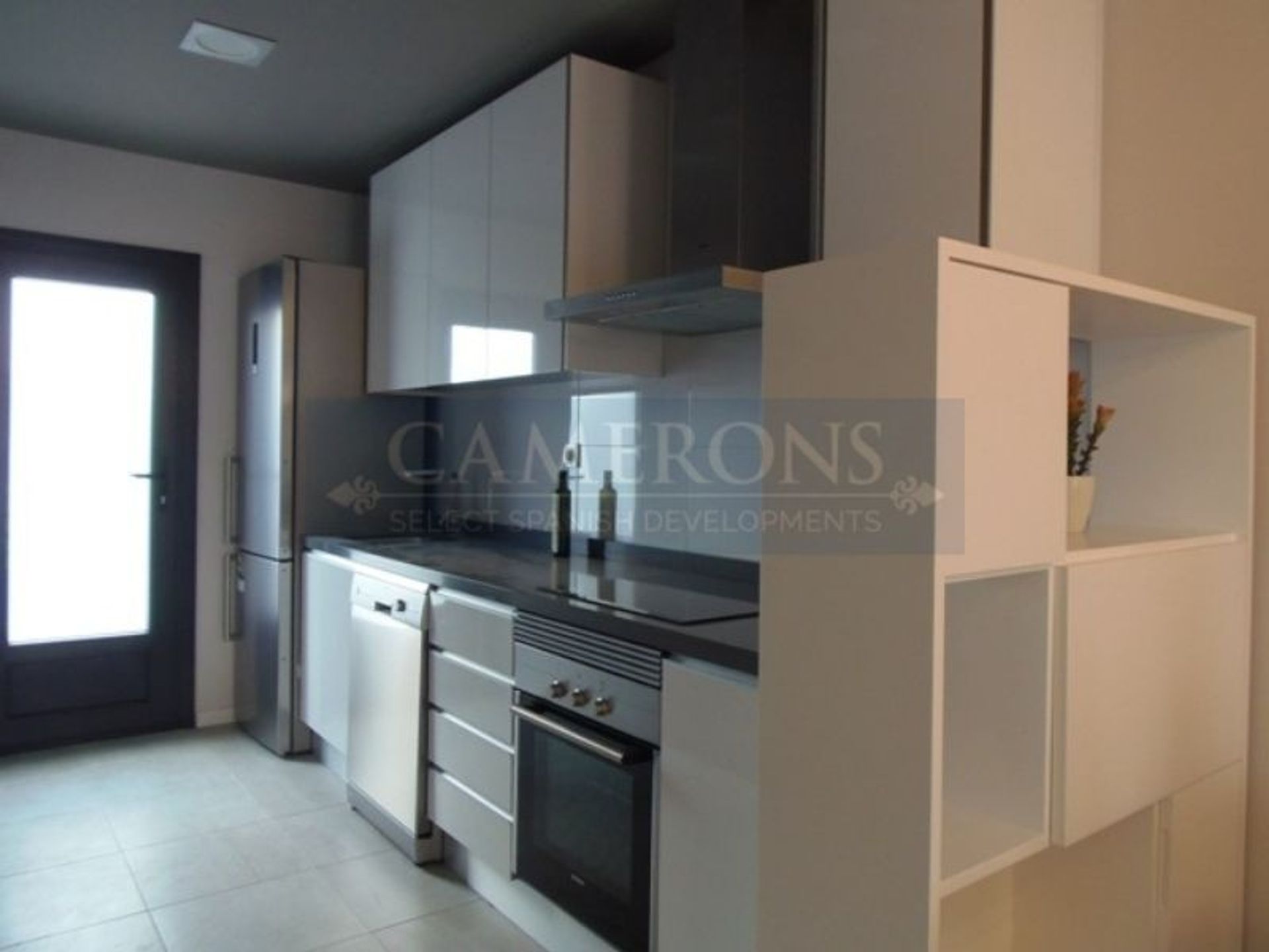 Condominium in Mil Palmeras, Comunidad Valenciana 10891401