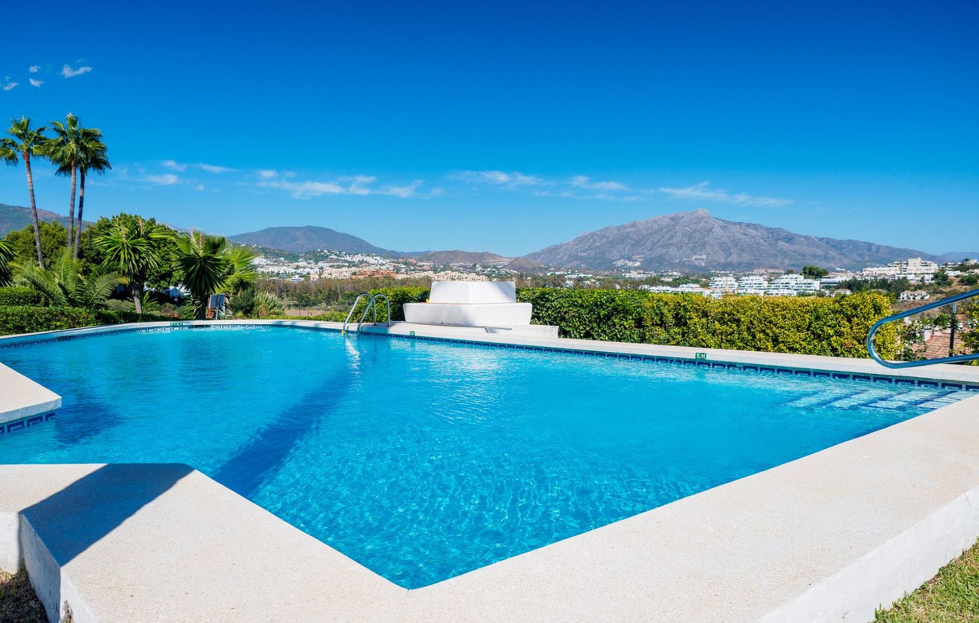 House in San Pedro de Alcantara, Andalusia 10892128