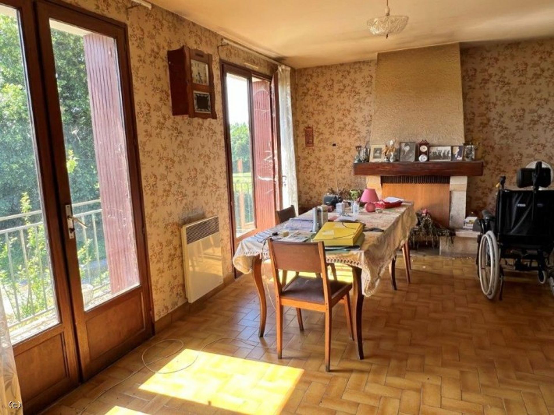 Haus im Ruffec, Nouvelle-Aquitaine 10892380