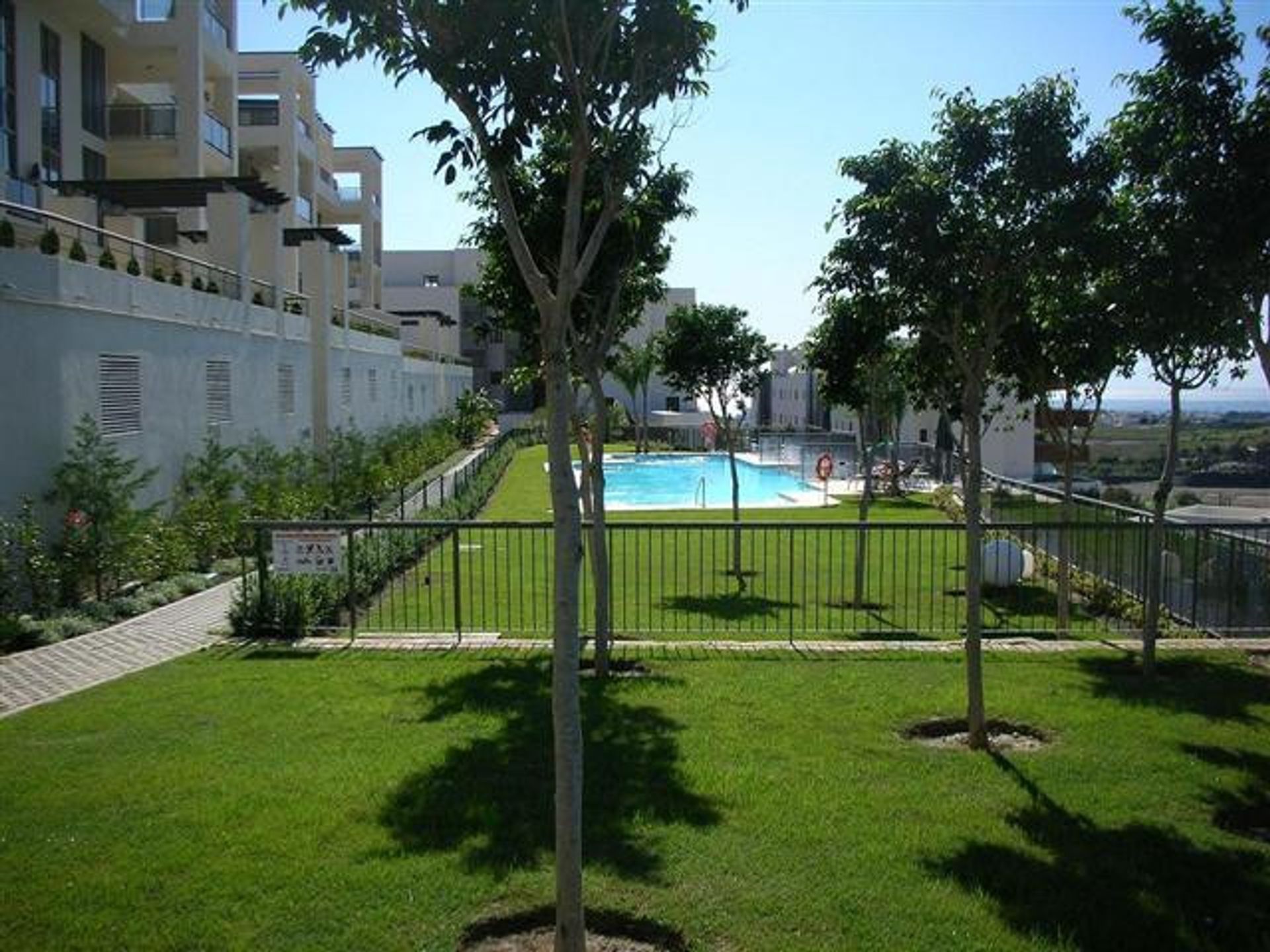 Condominium in Benahavís, Andalucía 10892838