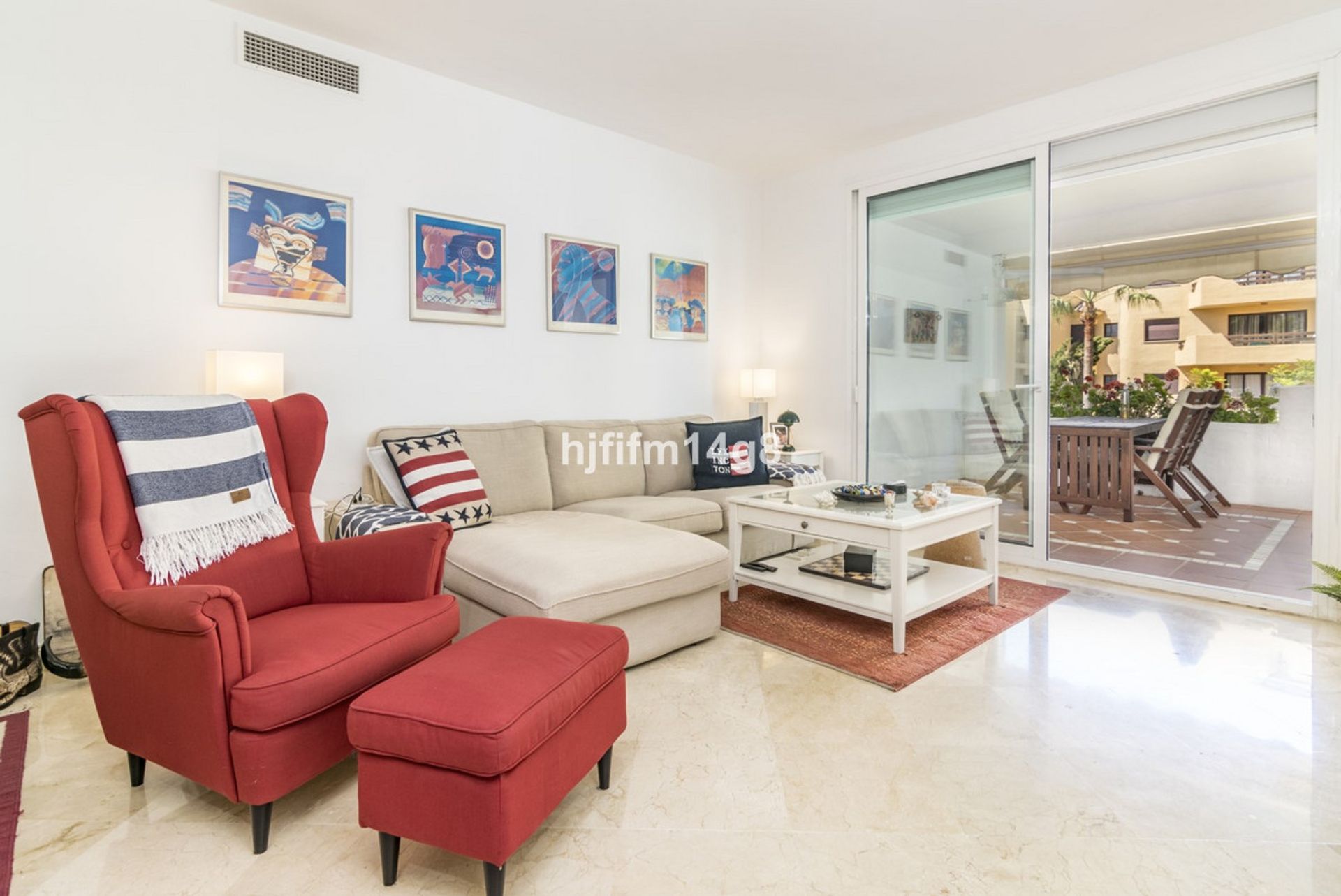 Condominium in Benahavis, Andalusia 10893165