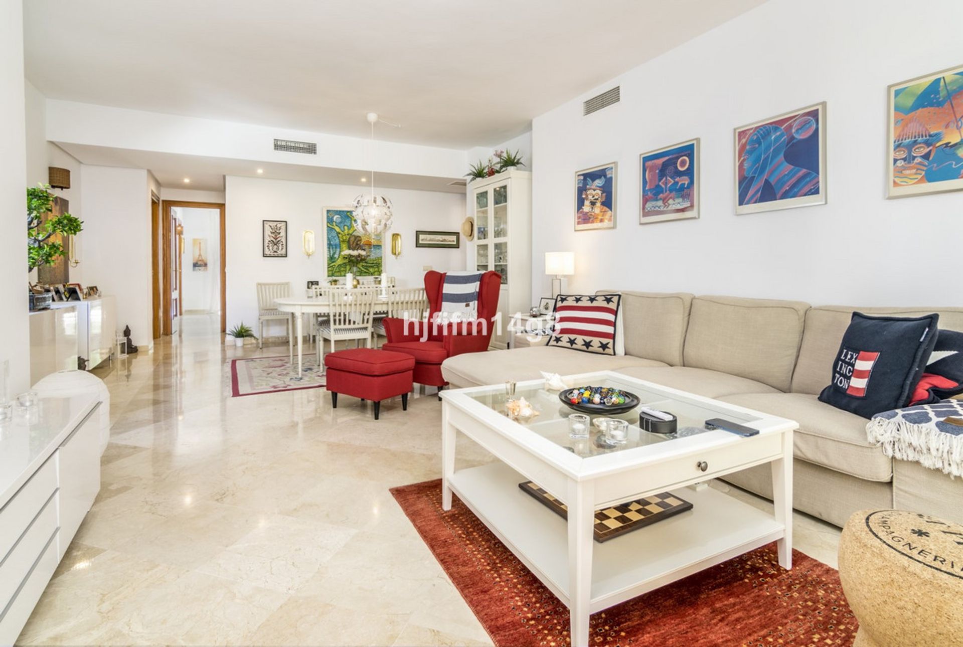 Condominium in Benahavis, Andalusia 10893165