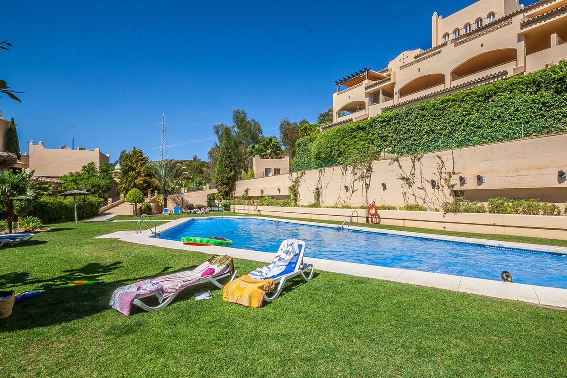 Condominium in Marbella, Andalucía 10893864