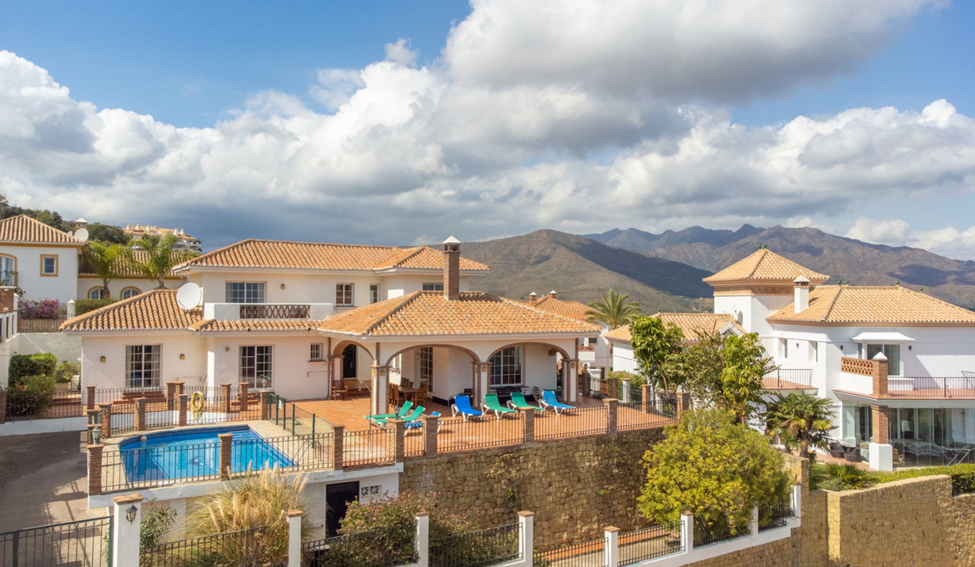 Будинок в La Cala de Mijas, Andalucía 10894048