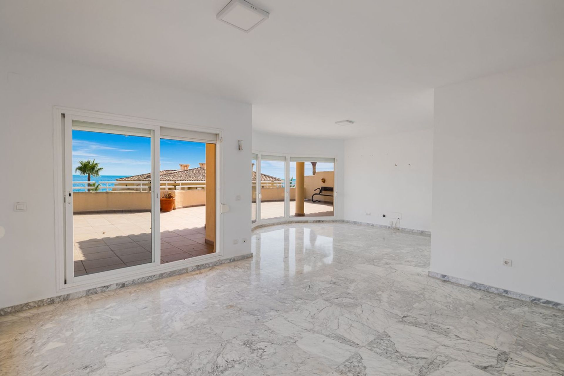 Condominio en Benalmádena, Andalucía 10894089