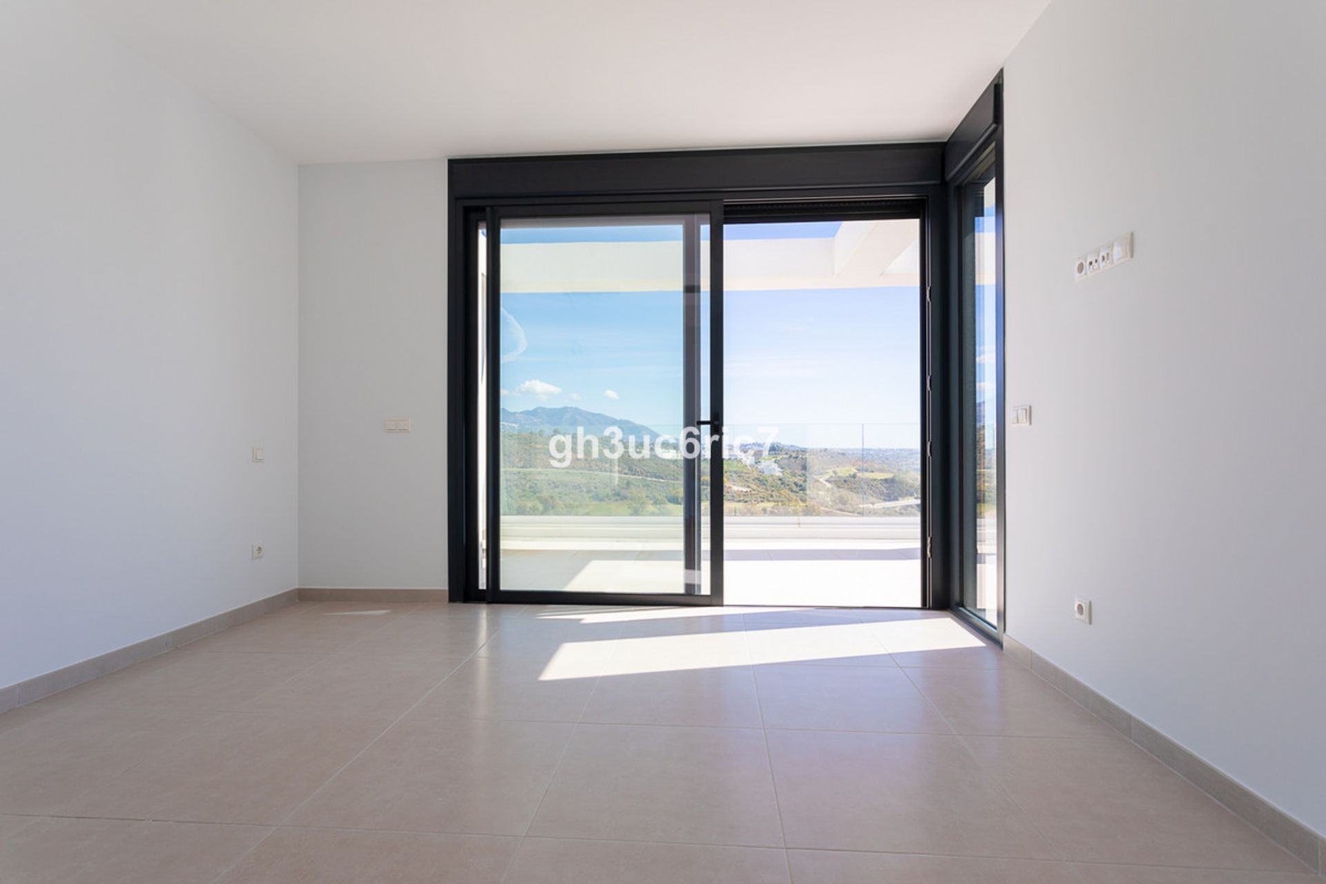 Condominium in , Andalucía 10894523