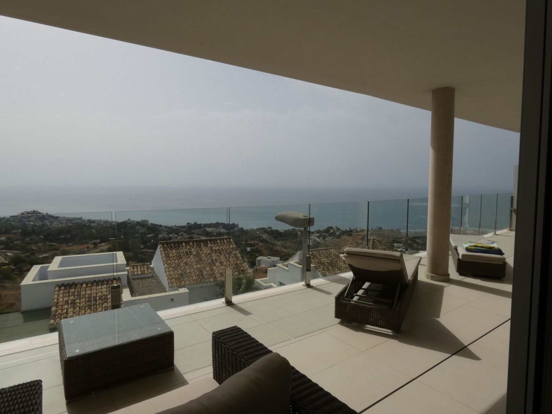 Condominium dans Benalmádena, Andalucía 10894696