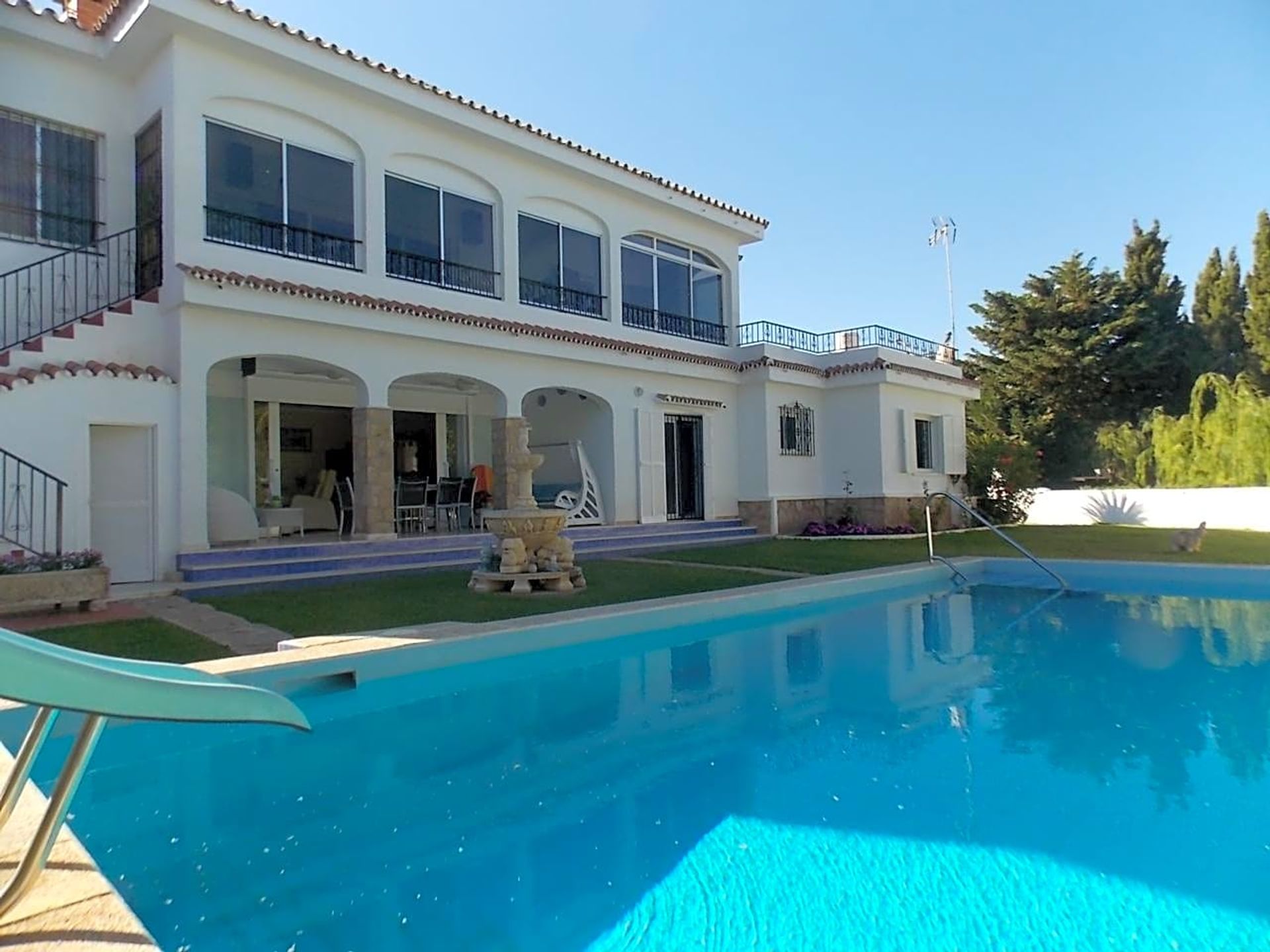 House in Arroyo de la Miel, Andalusia 10894754