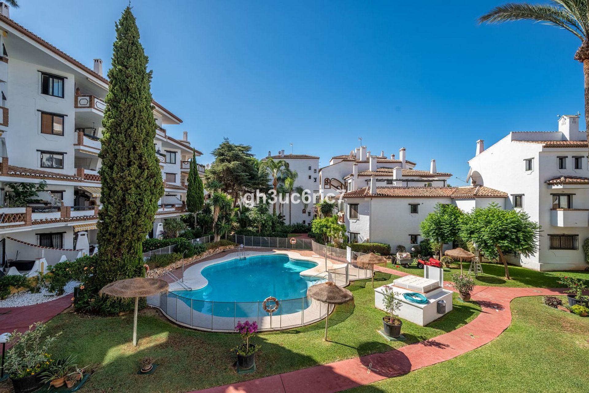 Condominio nel Sitio de Calahonda, Andalusia 10894768