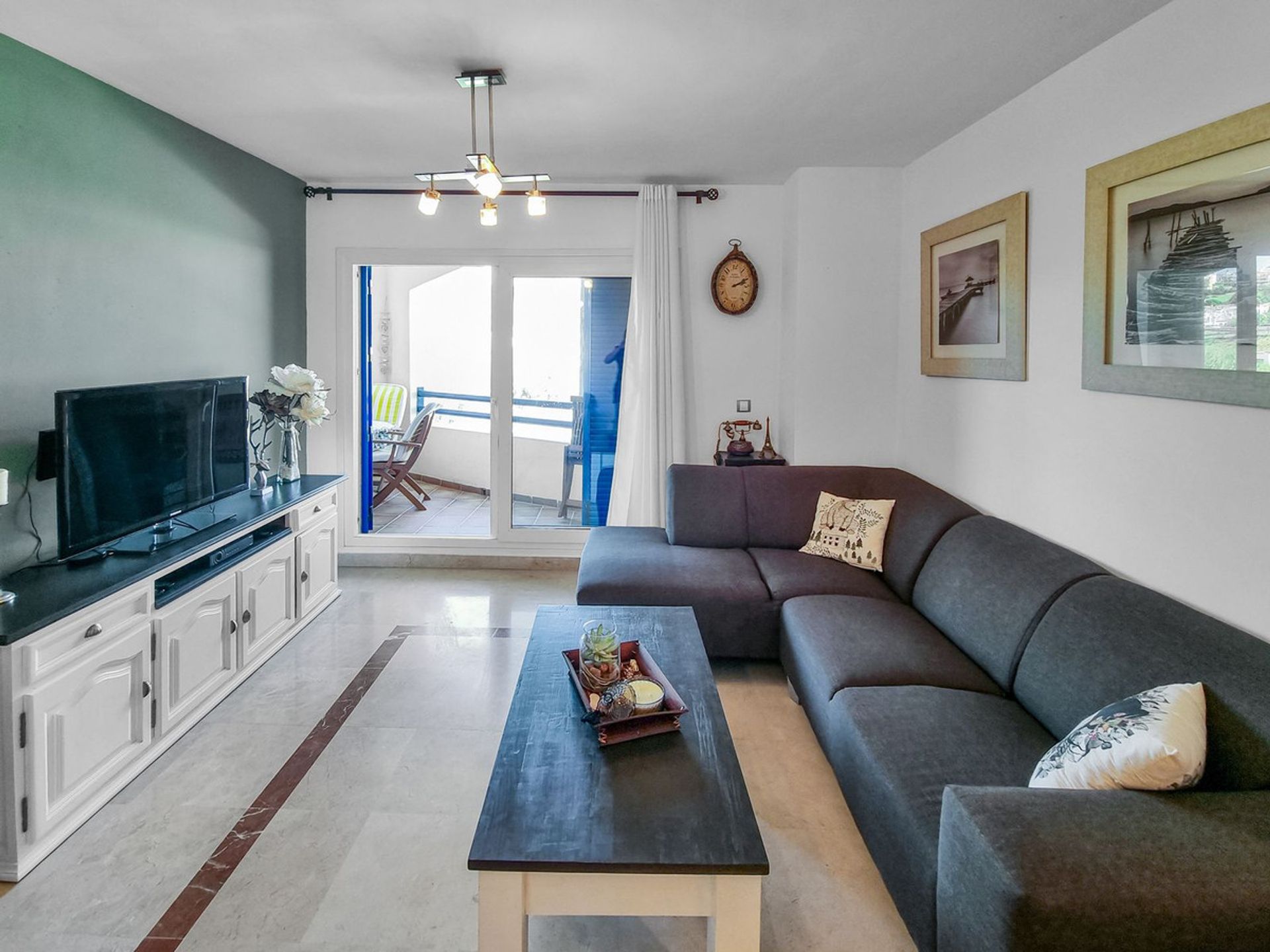 Condominium dans San Luis de Sabinillas, Andalousie 10894922