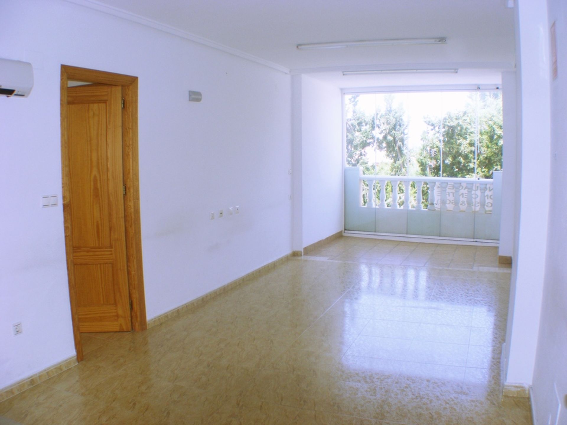 Condominium in San Miguel de Salinas, Valencia 10894968