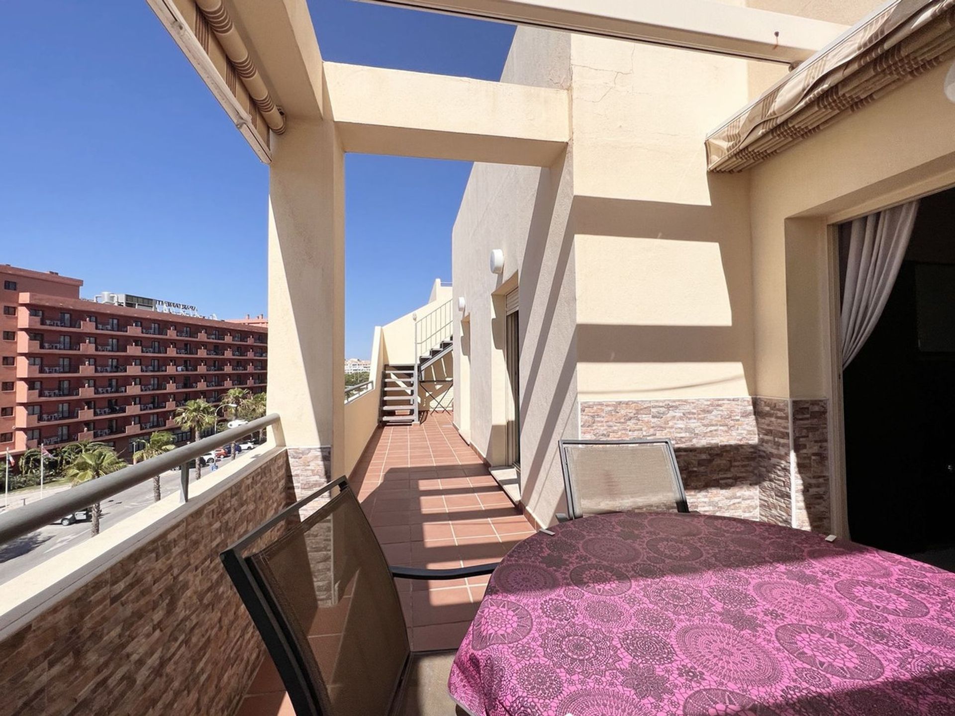 Condominium in Fuengirola, Andalucía 10895000