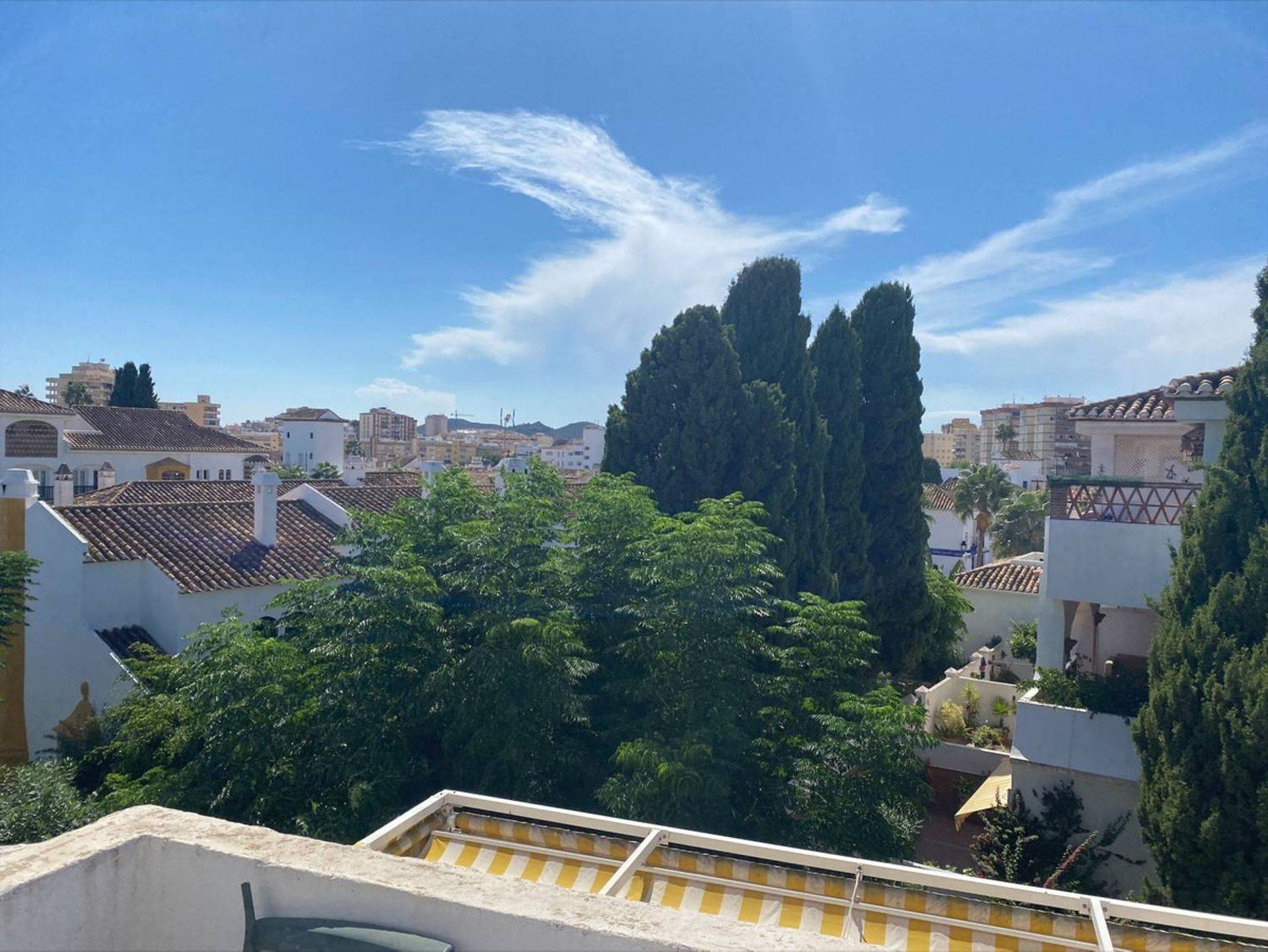 Osakehuoneisto sisään Fuengirola, Andalucía 10895007