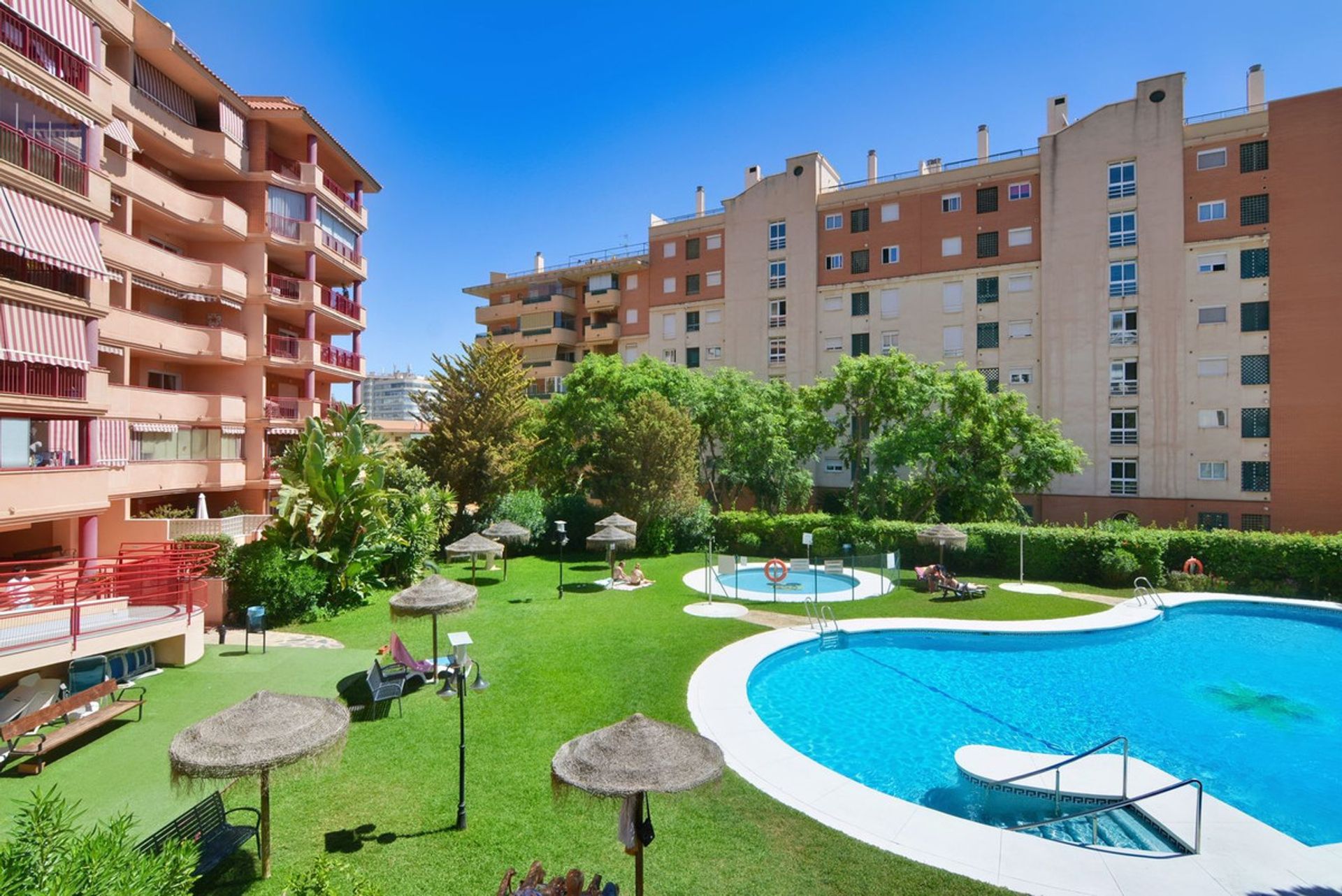 Condominium in Fuengirola, Andalucía 10895044