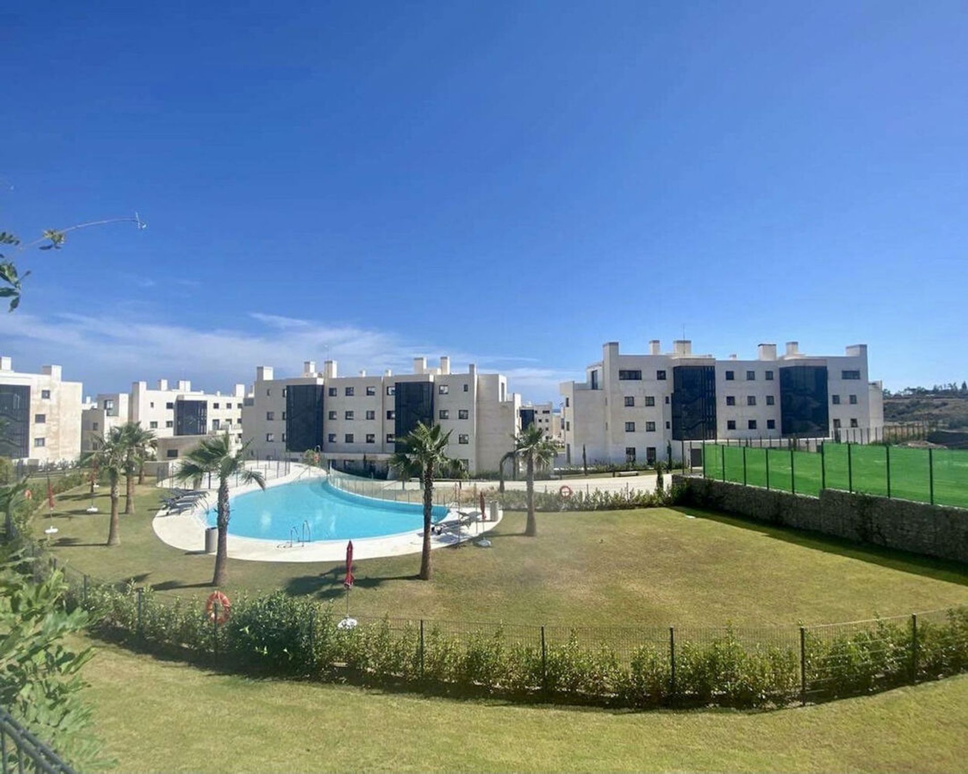 Condominium in Las Lagunas de Mijas, Andalucía 10895169