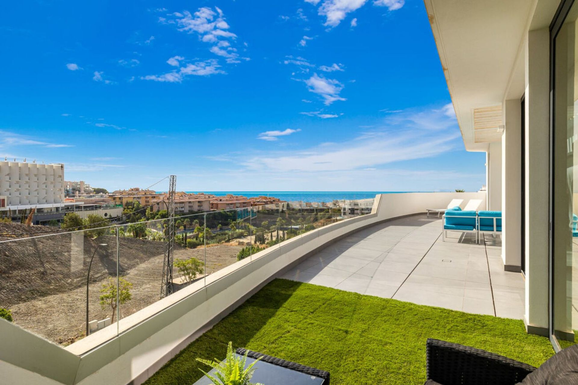 Condominio nel Fuengirola, Andalusia 10895325