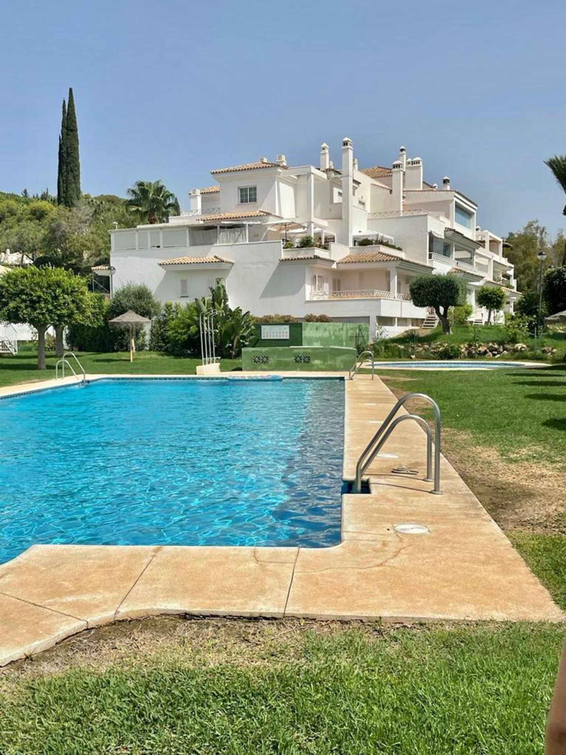 Condominium in Marbella, Andalusia 10895502