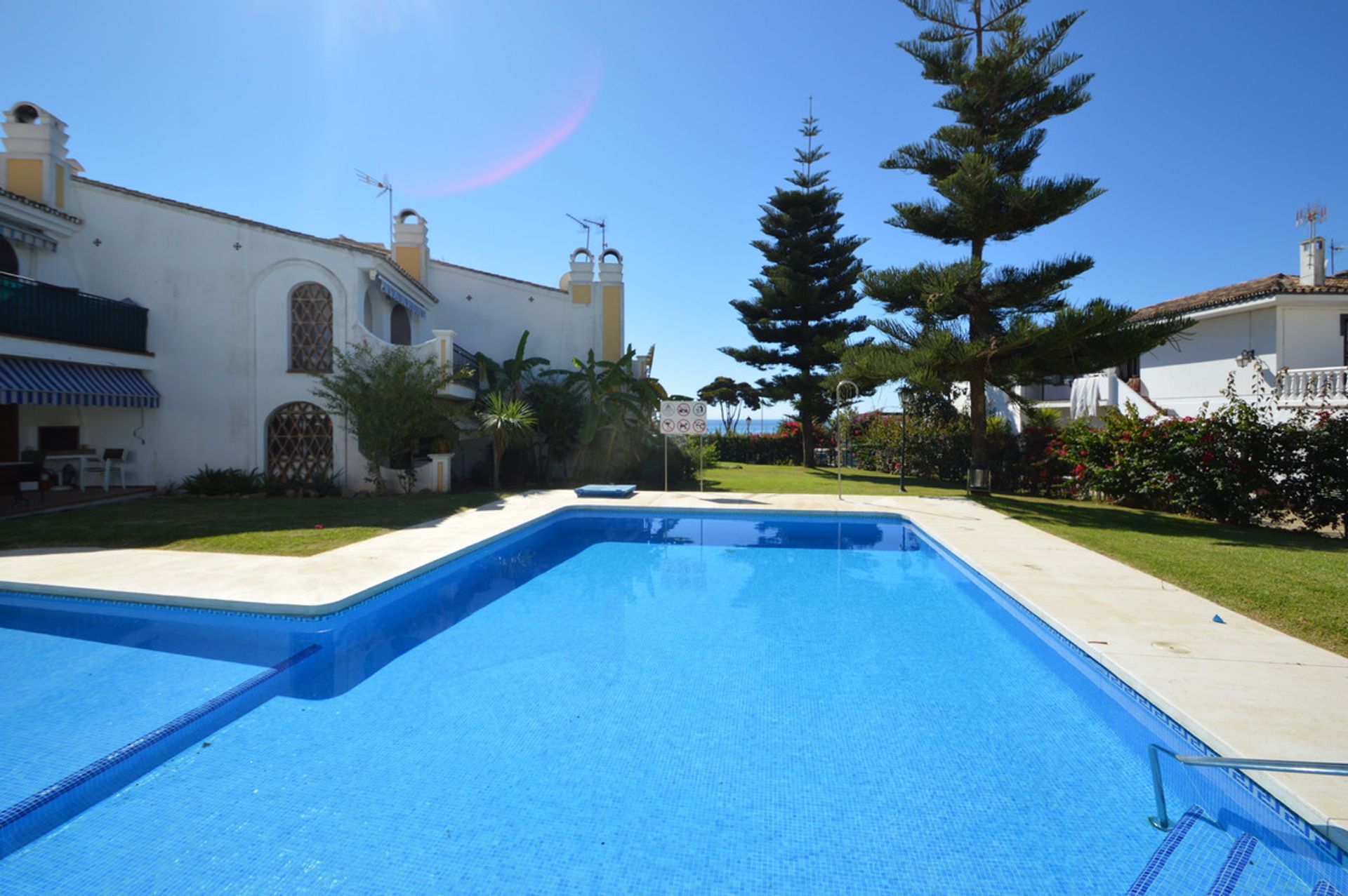 Osakehuoneisto sisään Urbanización Riviera Sol, Andalucía 10895506