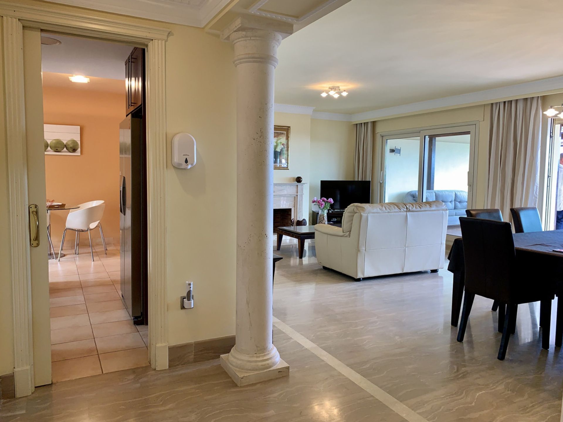 Condominio en Marbella, Andalucía 10895573