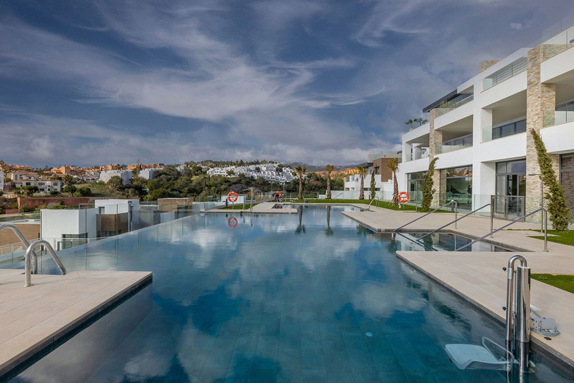 Condominio en Marbella, Andalucía 10896257