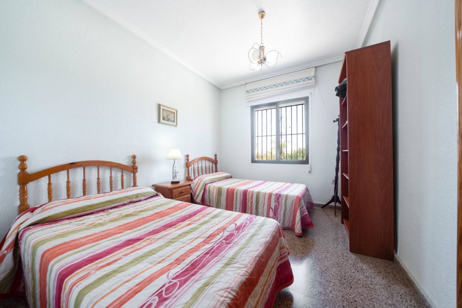 بيت في Alicante (Alacant), Comunidad Valenciana 10896737