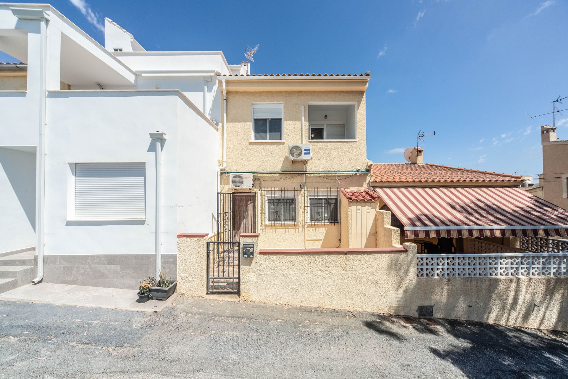 rumah dalam La Marina, Valencia 10896739