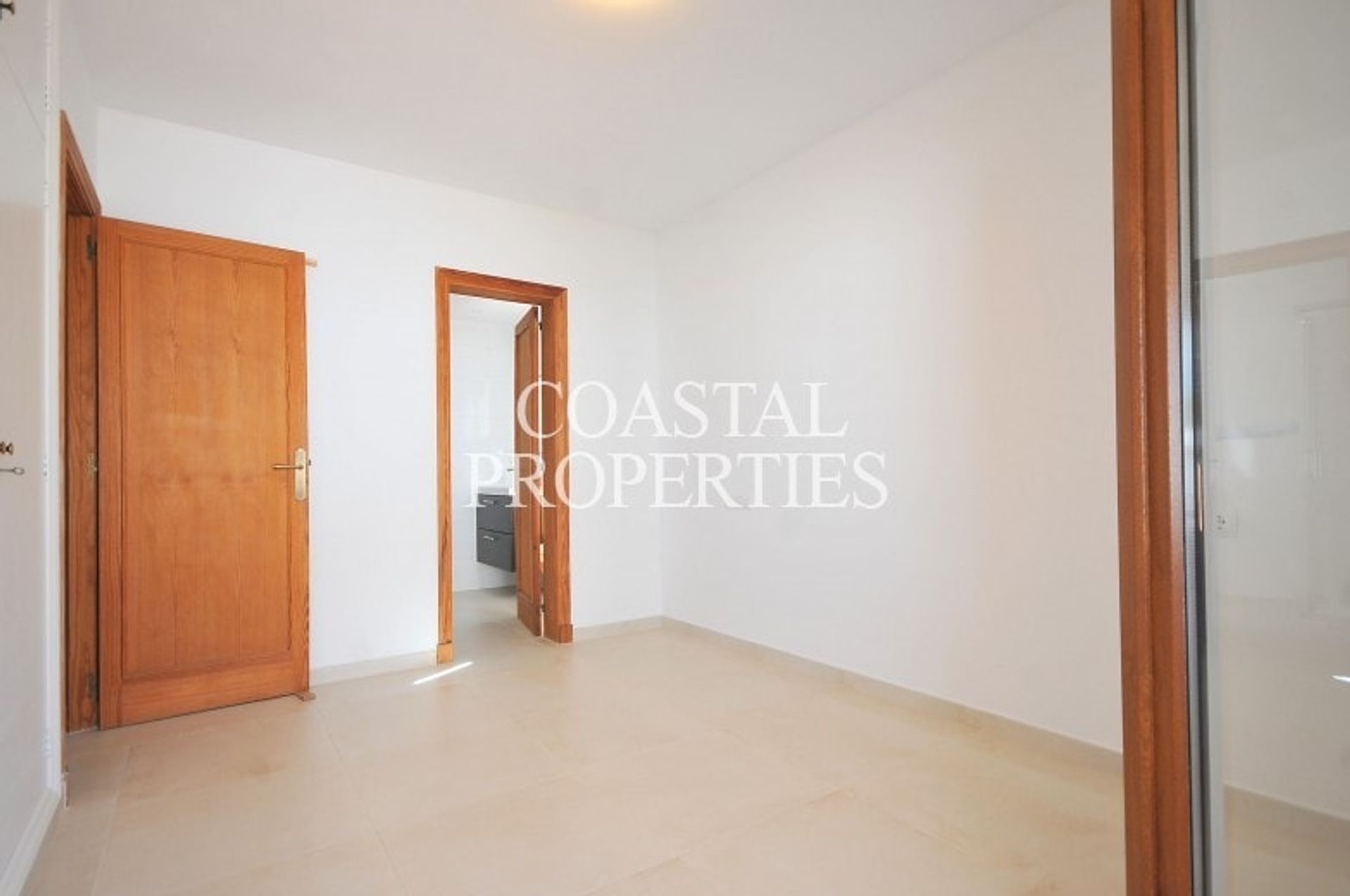 Condominium in Santa Ponsa, Balearic Islands 10897183