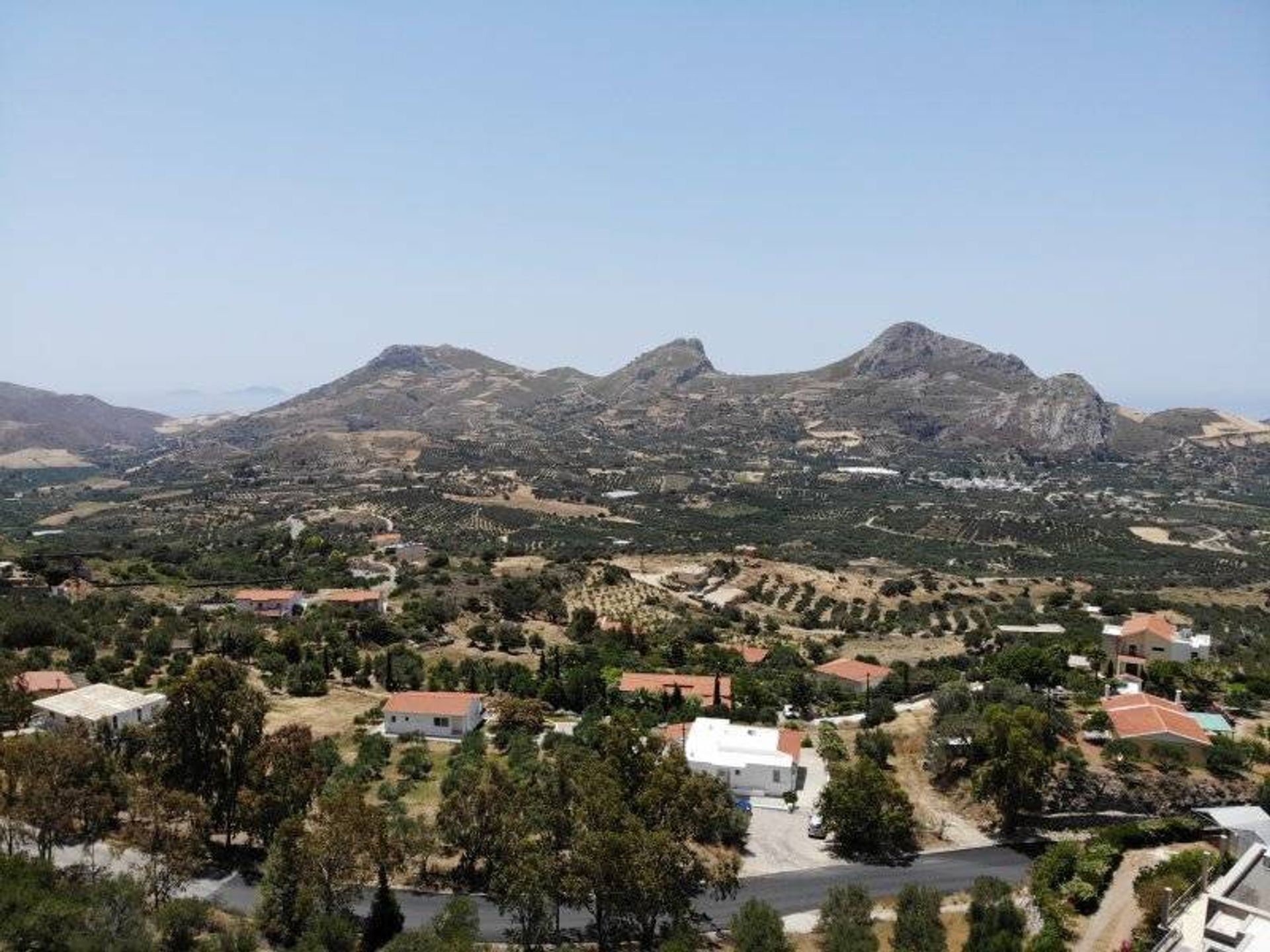 Land in Agios Antonios, Kriti 10897255