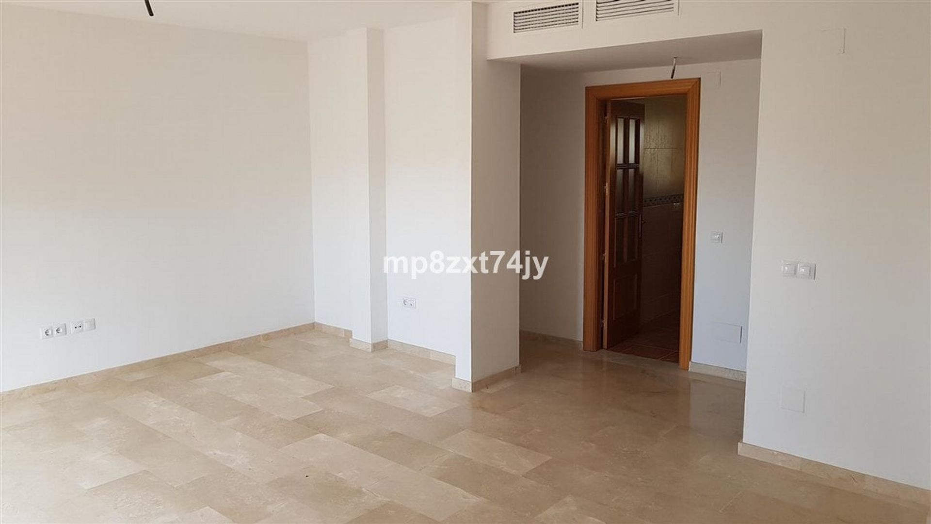 Condominio en Alcaucín, Andalucía 10898142