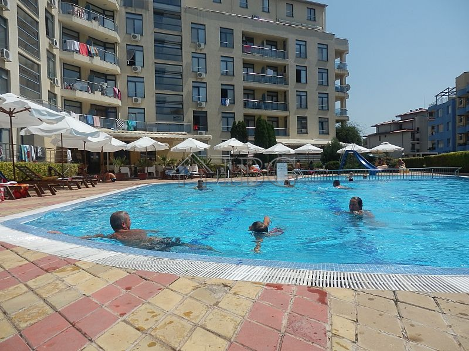 Condominium in Nesebar, Burgas 10898203