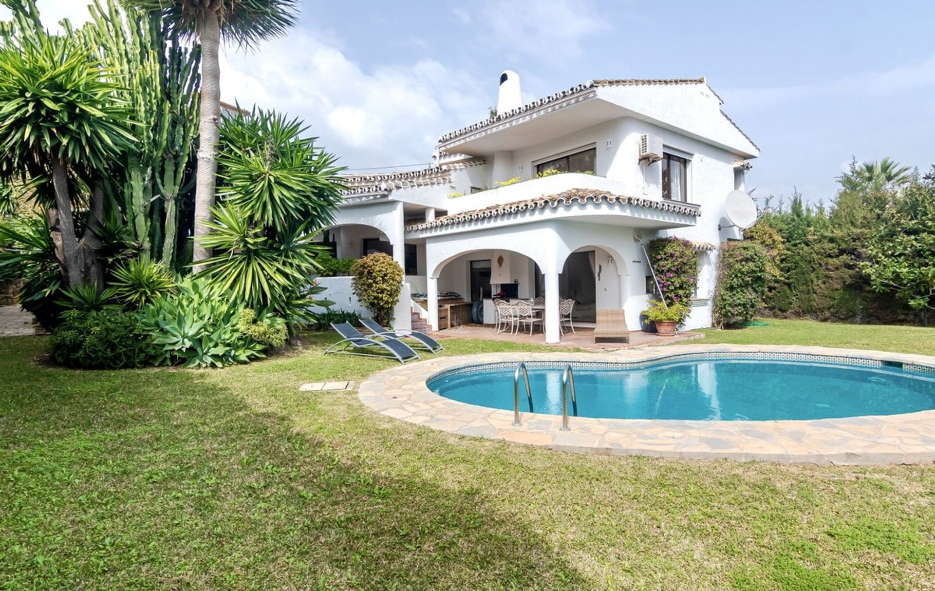 Casa nel Marbella, Andalucía 10898461